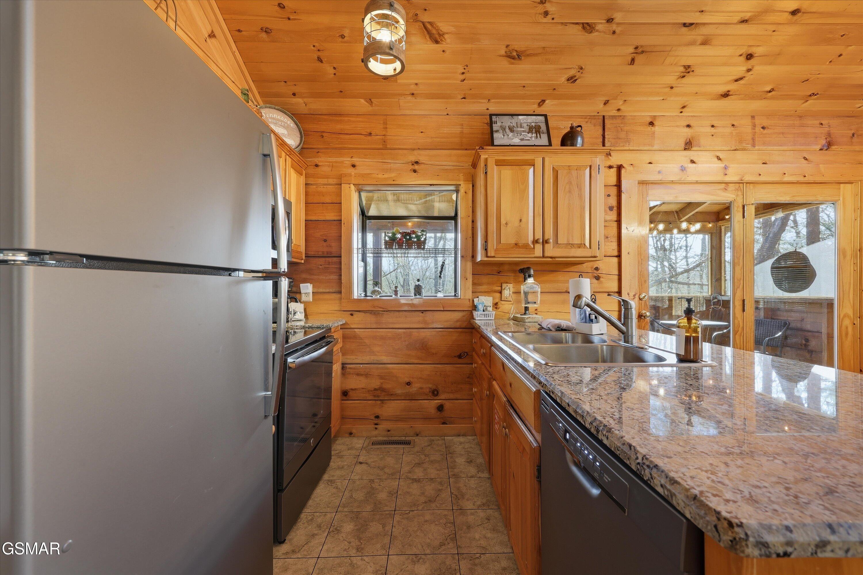 1639 Ridgecrest Drive Sevierville TN 37876