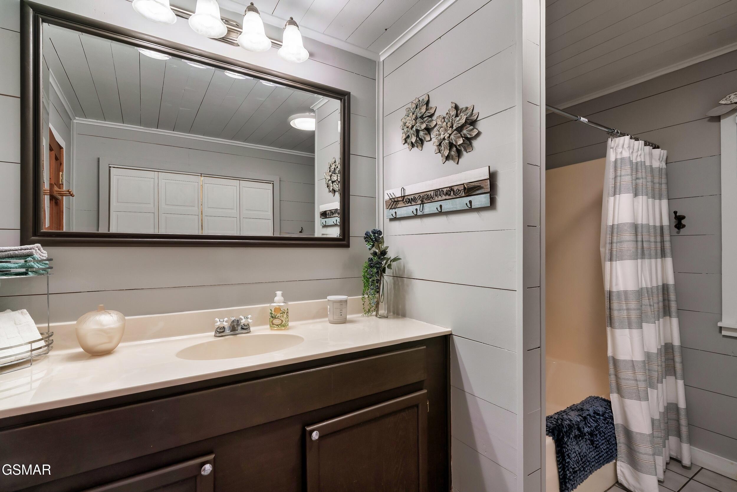 3480 Sugar Camp Circle Sevierville TN 37862