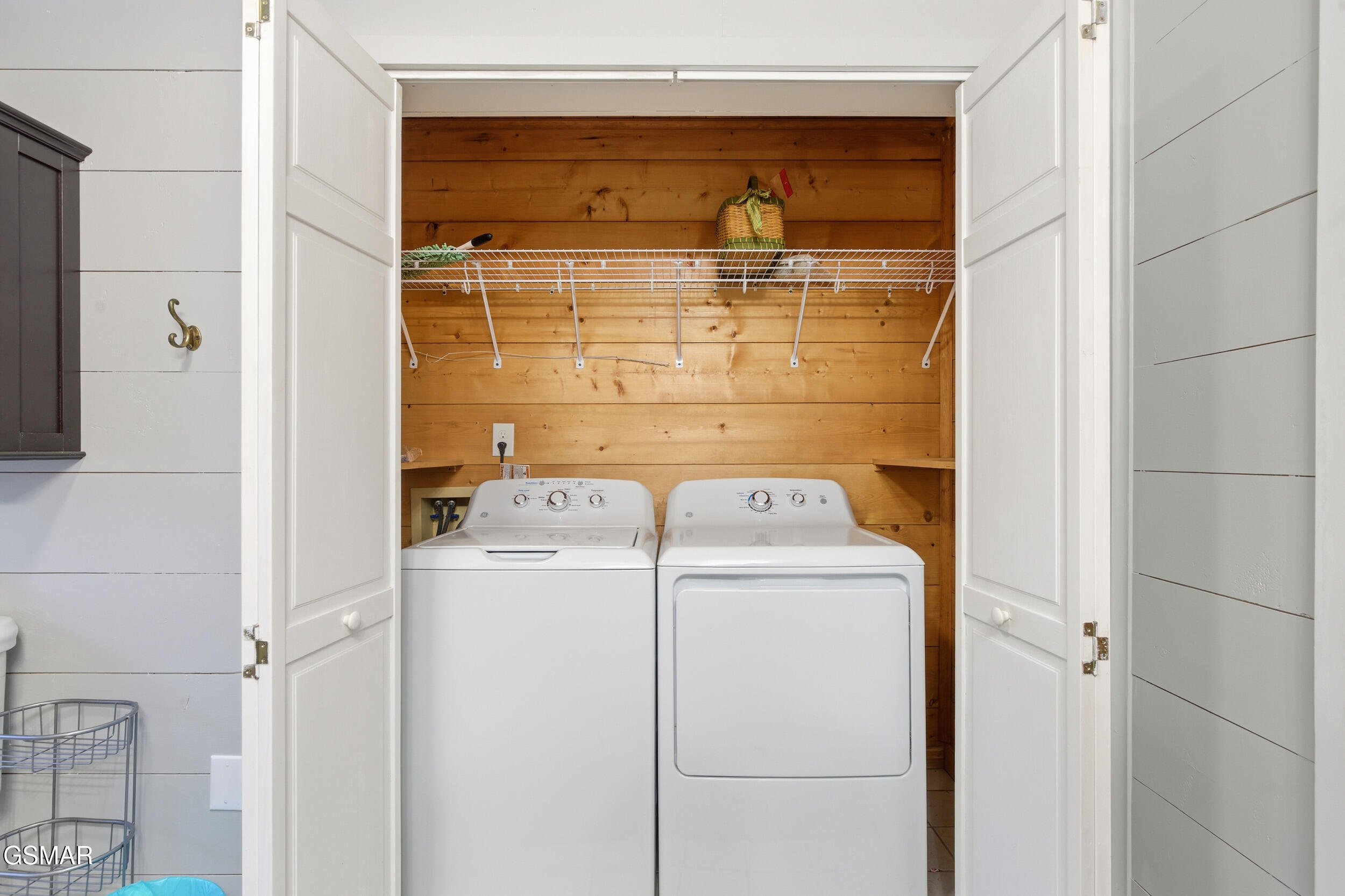 3480 Sugar Camp Circle Sevierville TN 37862