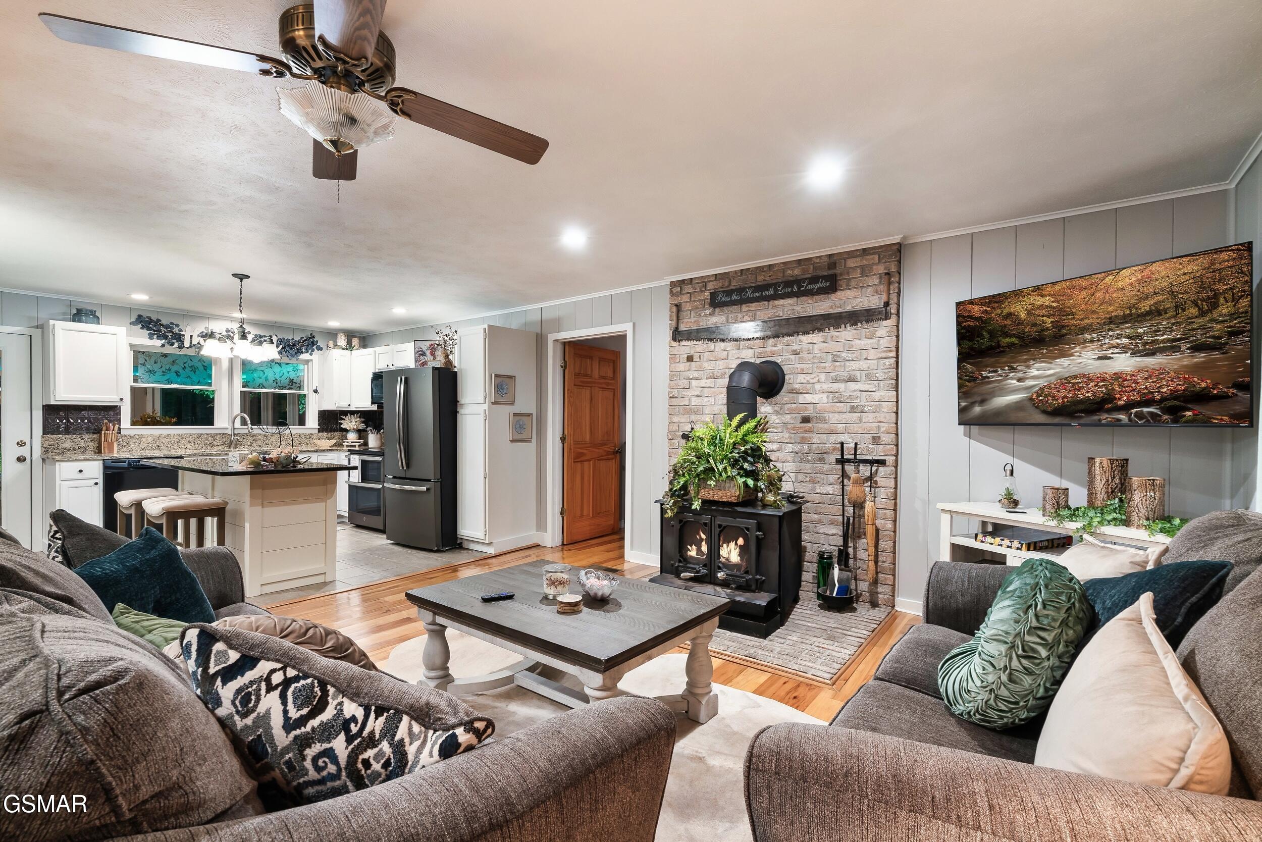 3480 Sugar Camp Circle Sevierville TN 37862