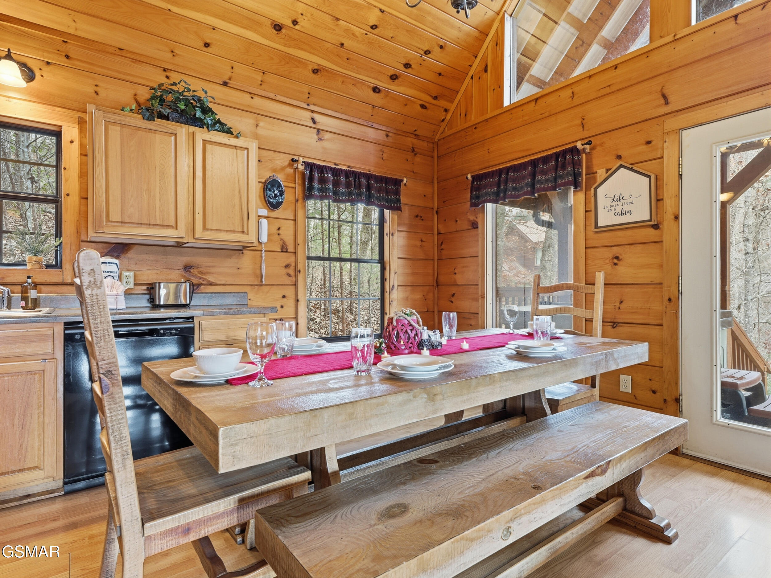 3453 Old Birds Creek Road Sevierville TN 37876