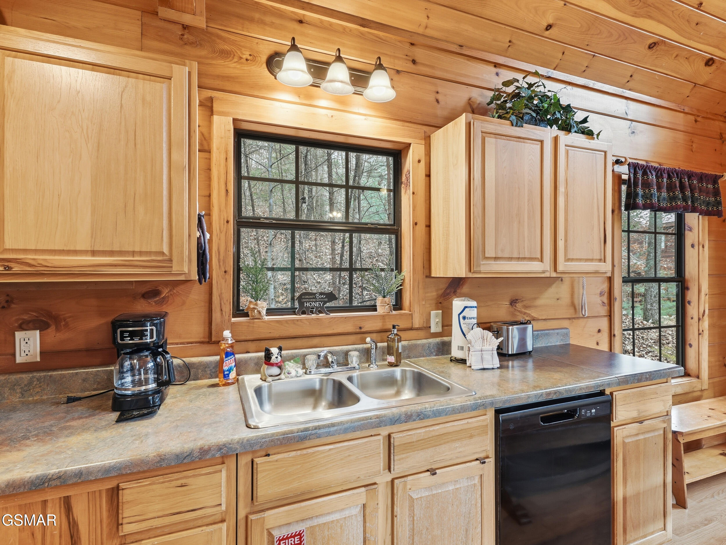 3453 Old Birds Creek Road Sevierville TN 37876