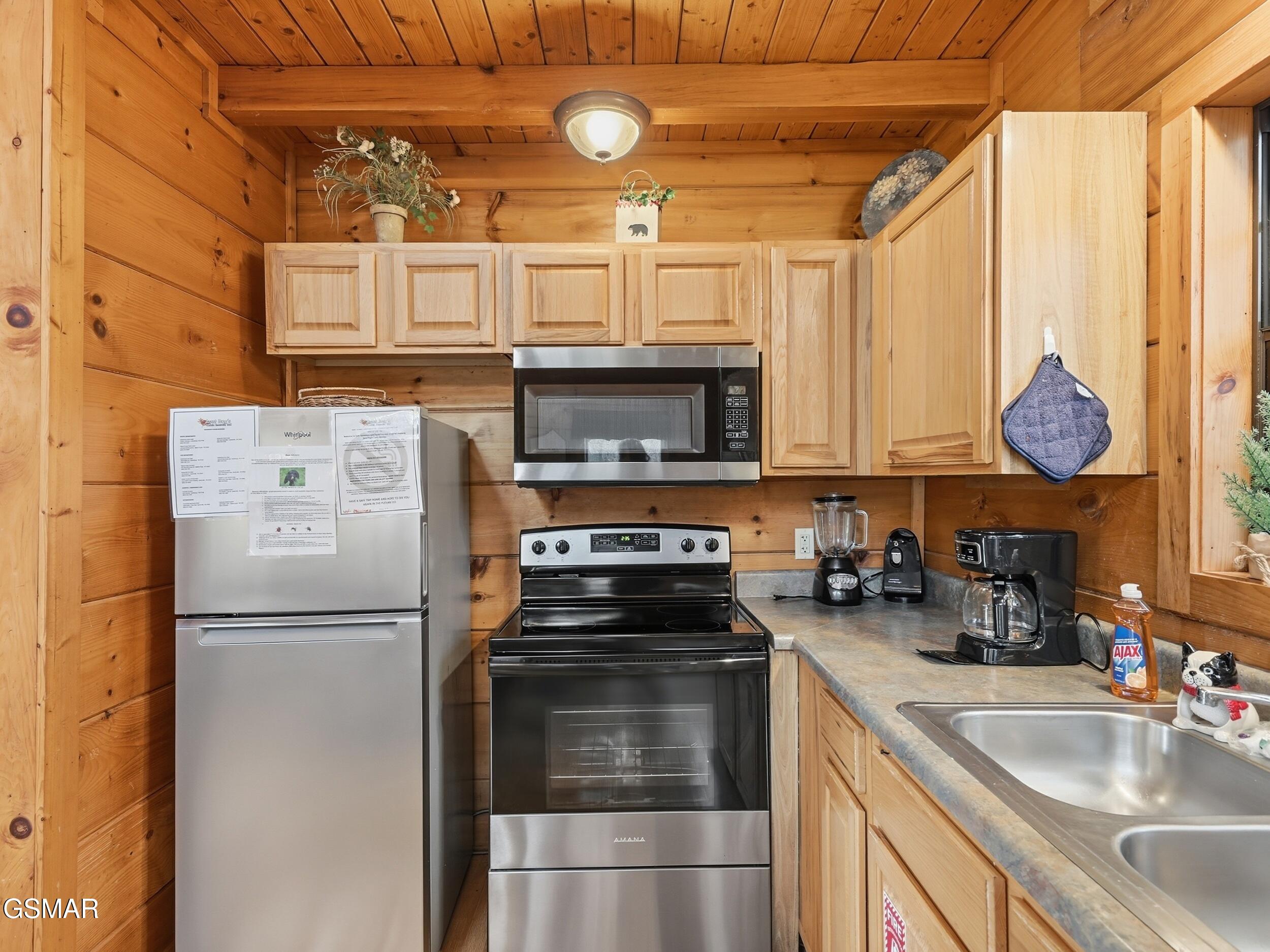 3453 Old Birds Creek Road Sevierville TN 37876