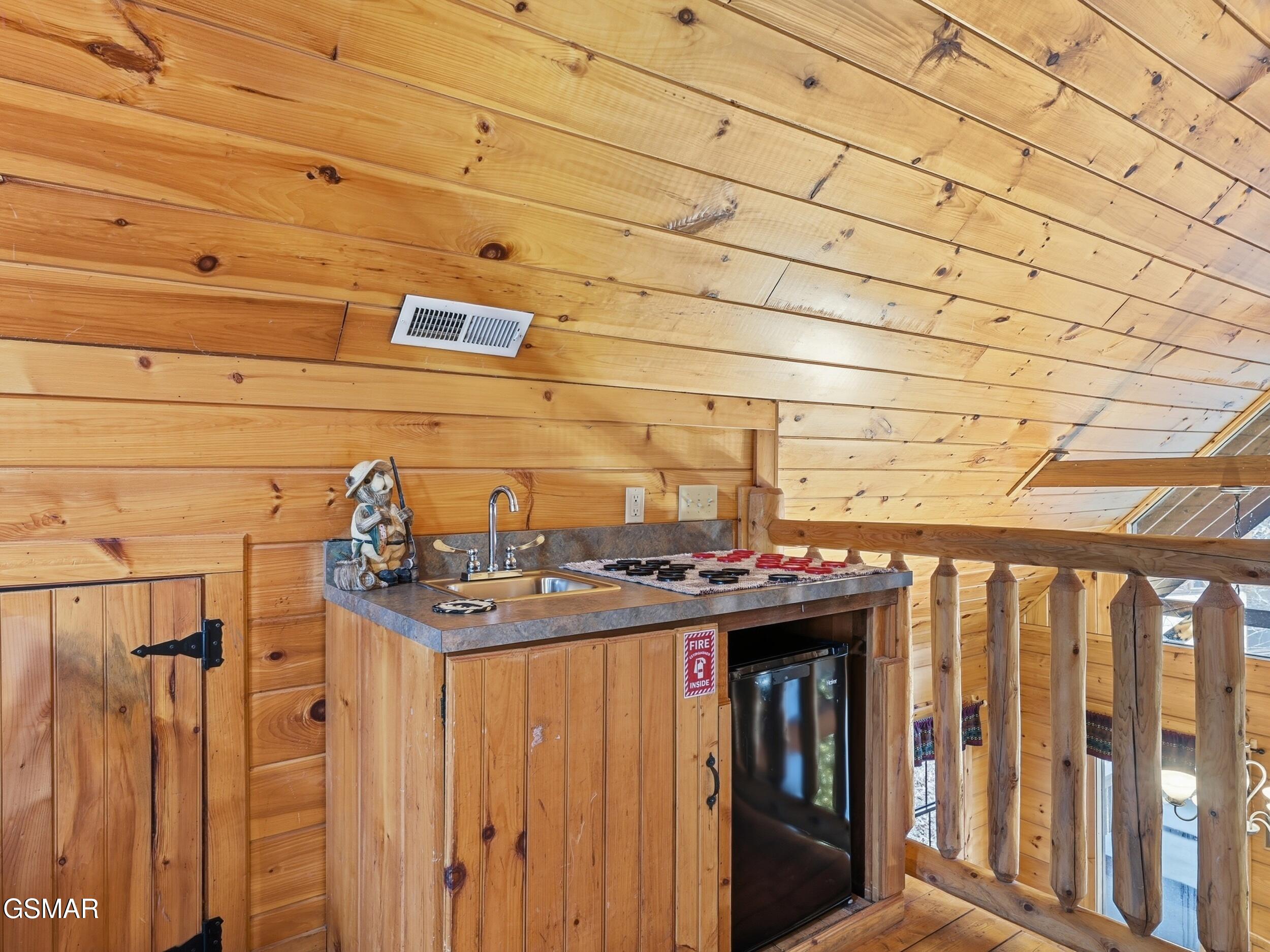 3453 Old Birds Creek Road Sevierville TN 37876