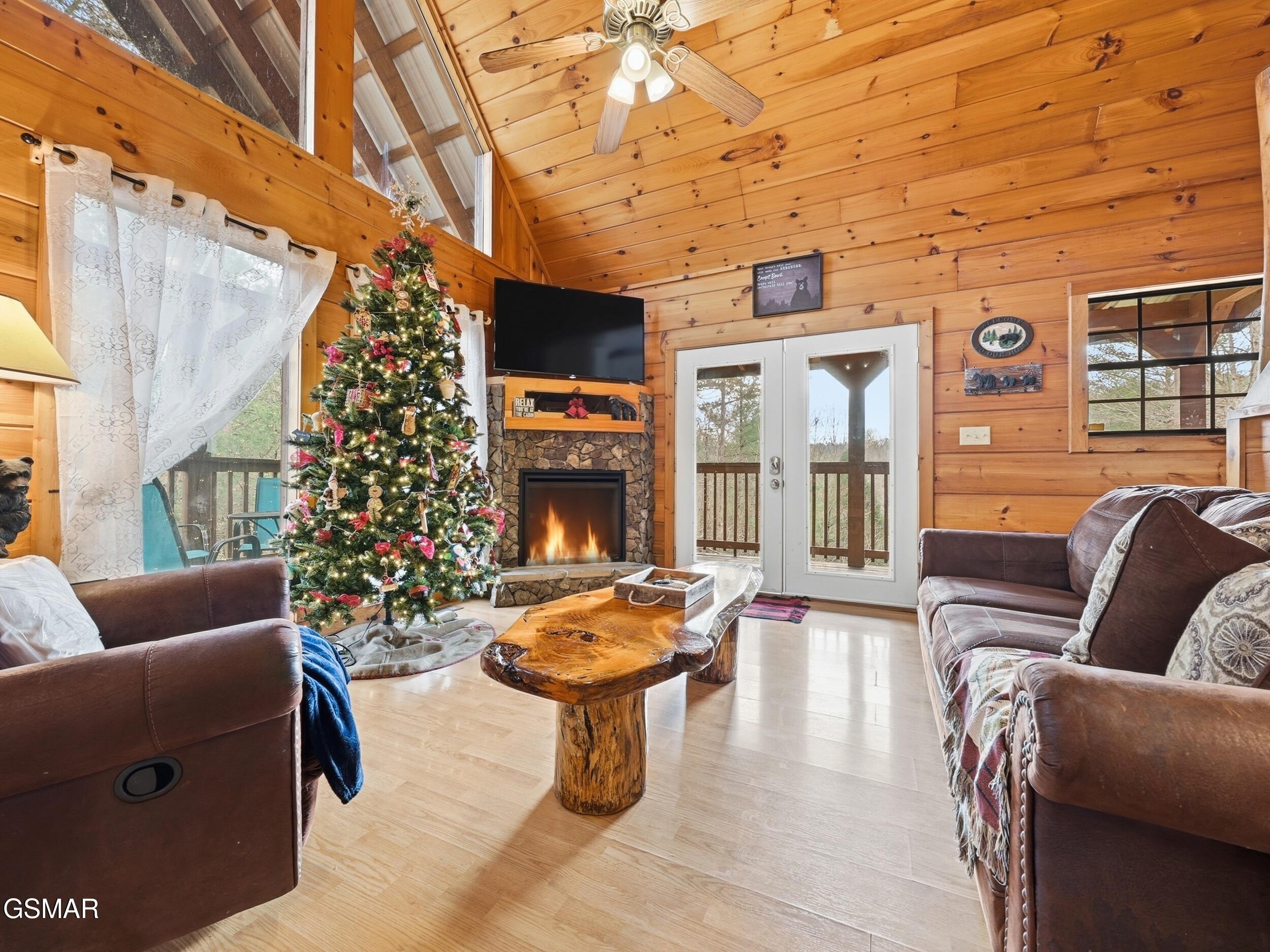 3453 Old Birds Creek Road Sevierville TN 37876