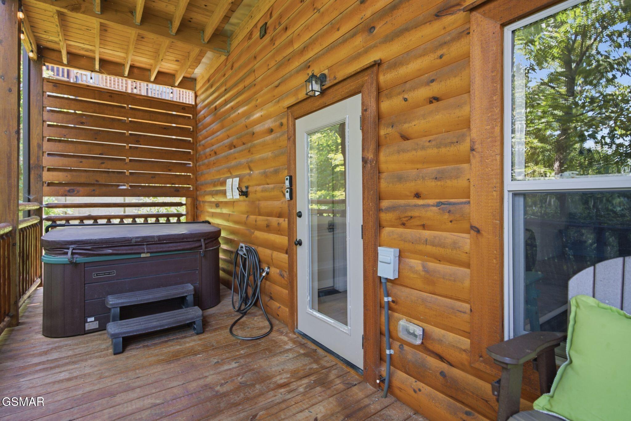 1012 Owls Nest Way Sevierville TN 37862