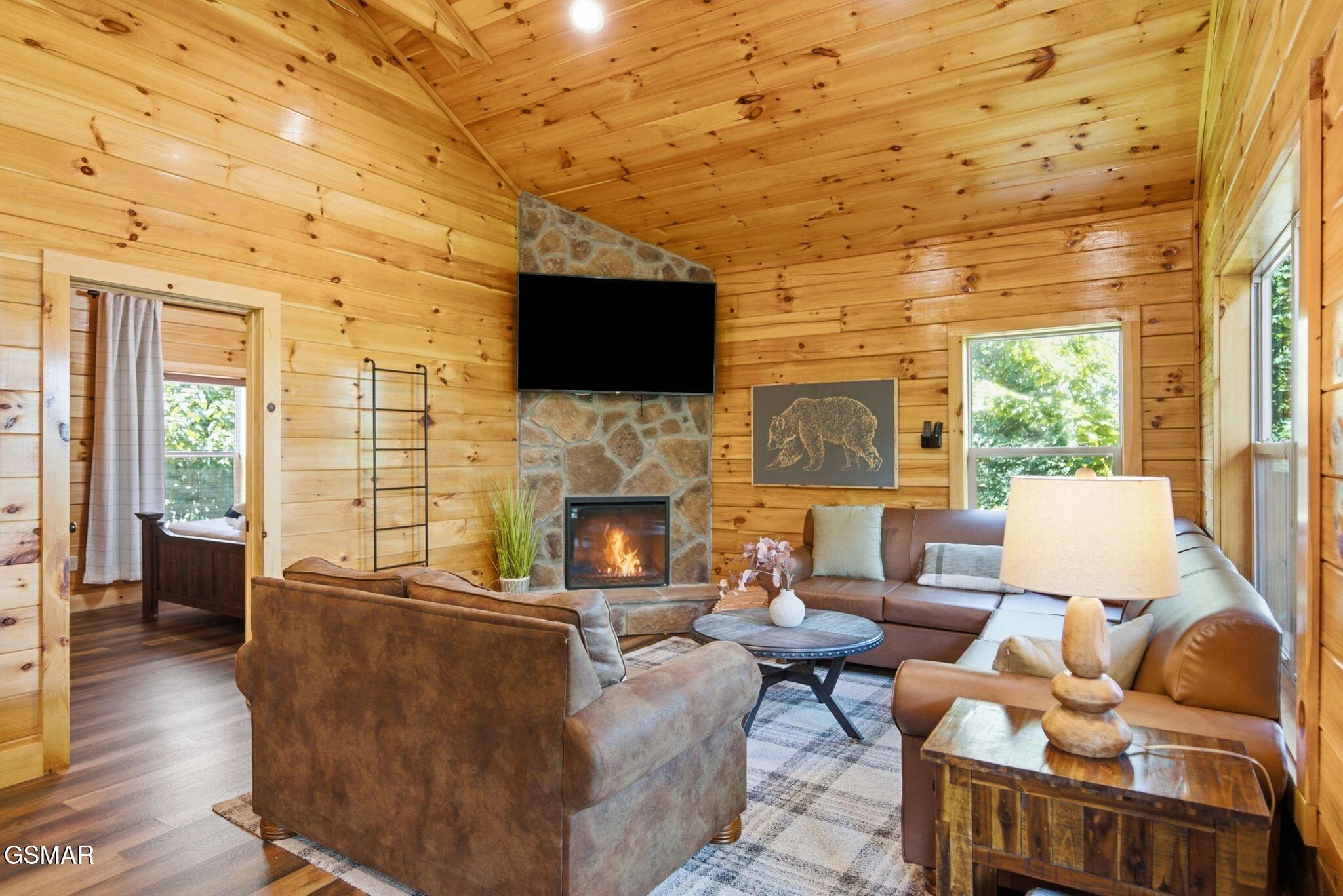 1012 Owls Nest Way Sevierville TN 37862