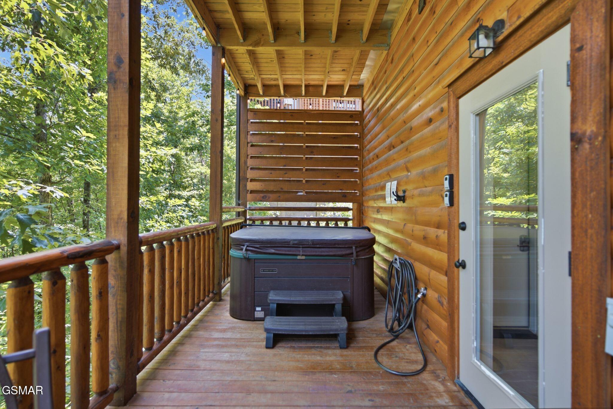 1012 Owls Nest Way Sevierville TN 37862