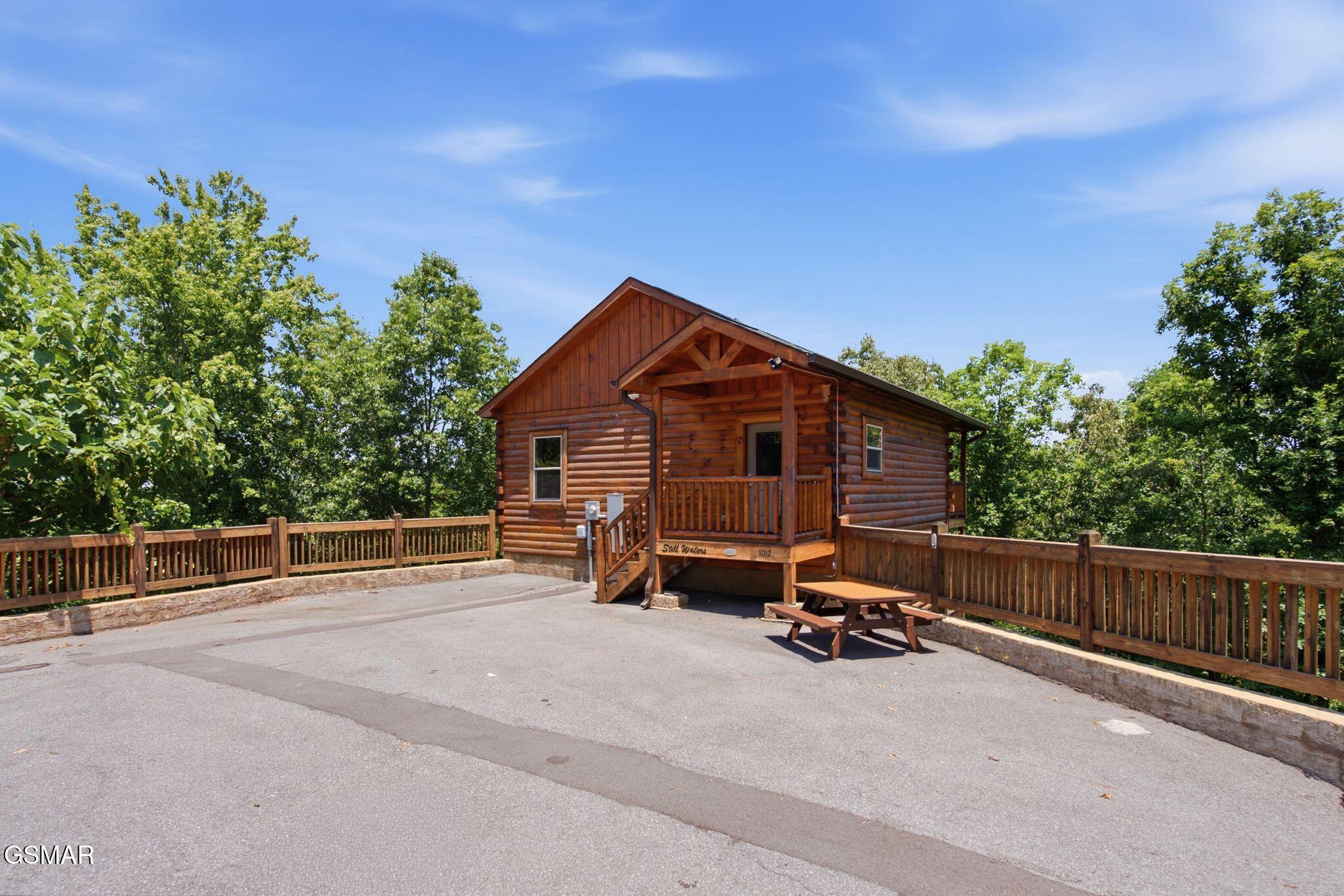 1012 Owls Nest Way Sevierville TN 37862