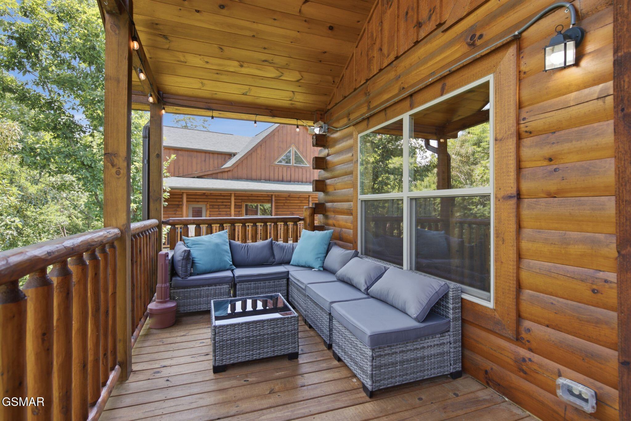 1012 Owls Nest Way Sevierville TN 37862