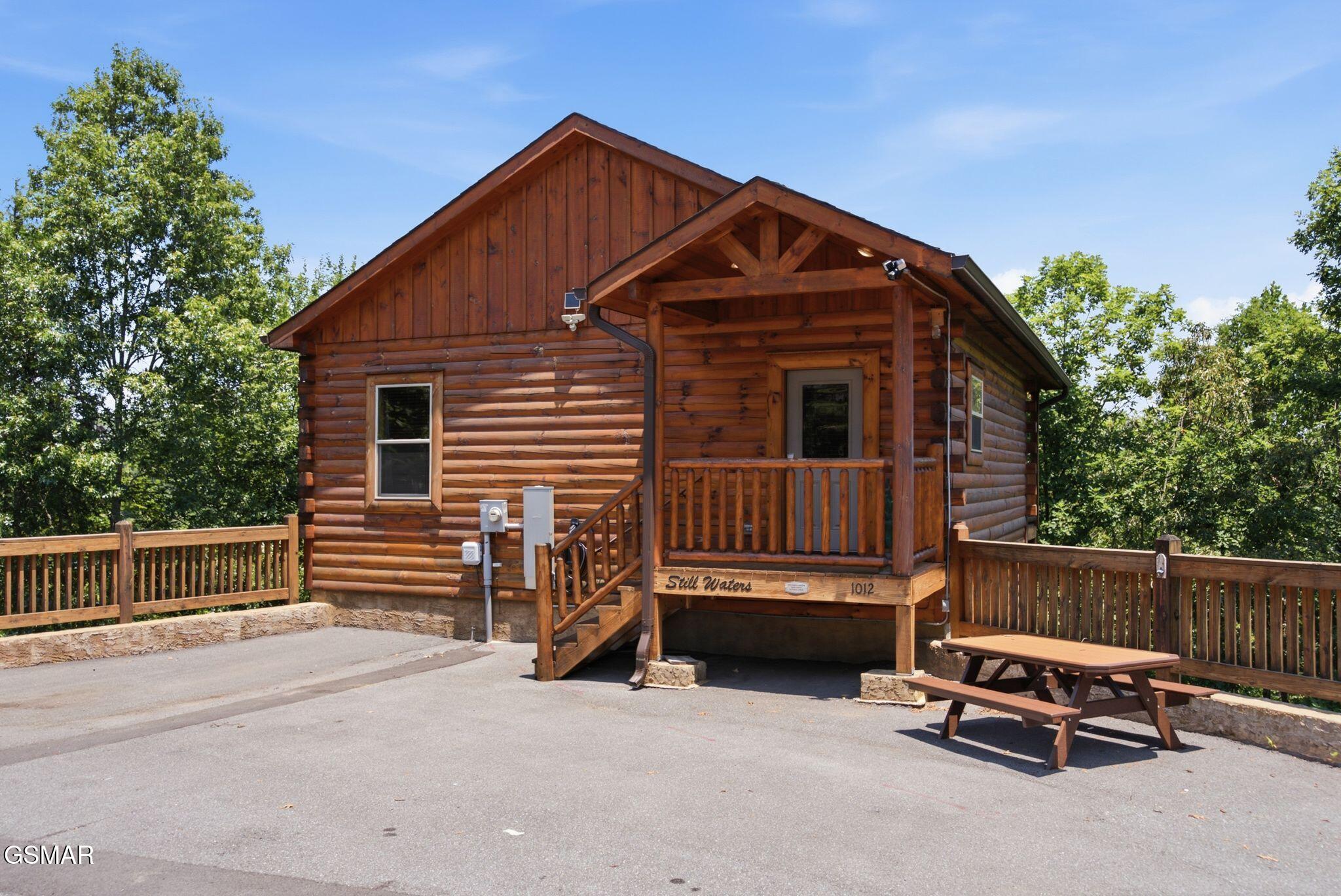 1012 Owls Nest Way Sevierville TN 37862