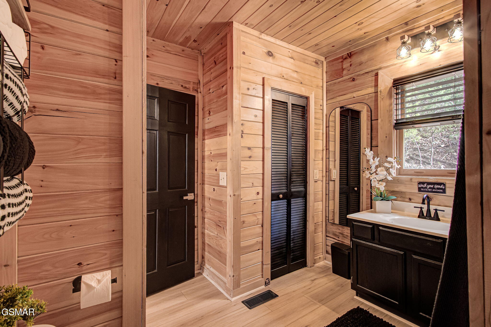 2018 Bill Flagle Way Sevierville TN 37876