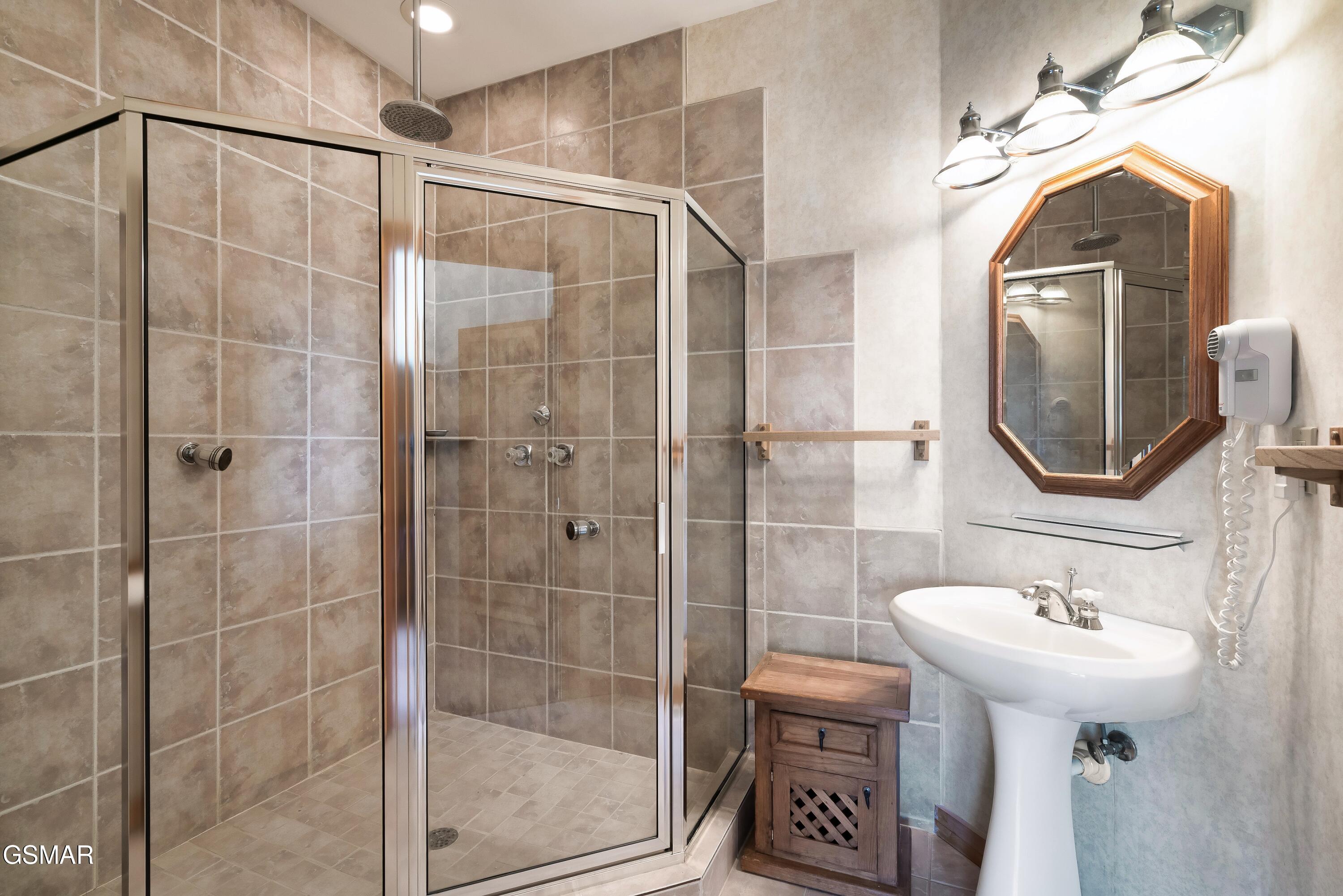 1266 Bear Cub Way Gatlinburg TN 37738