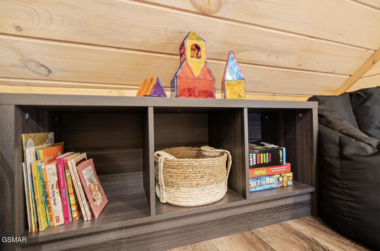 844 Osprey Way Pigeon Forge TN 37863