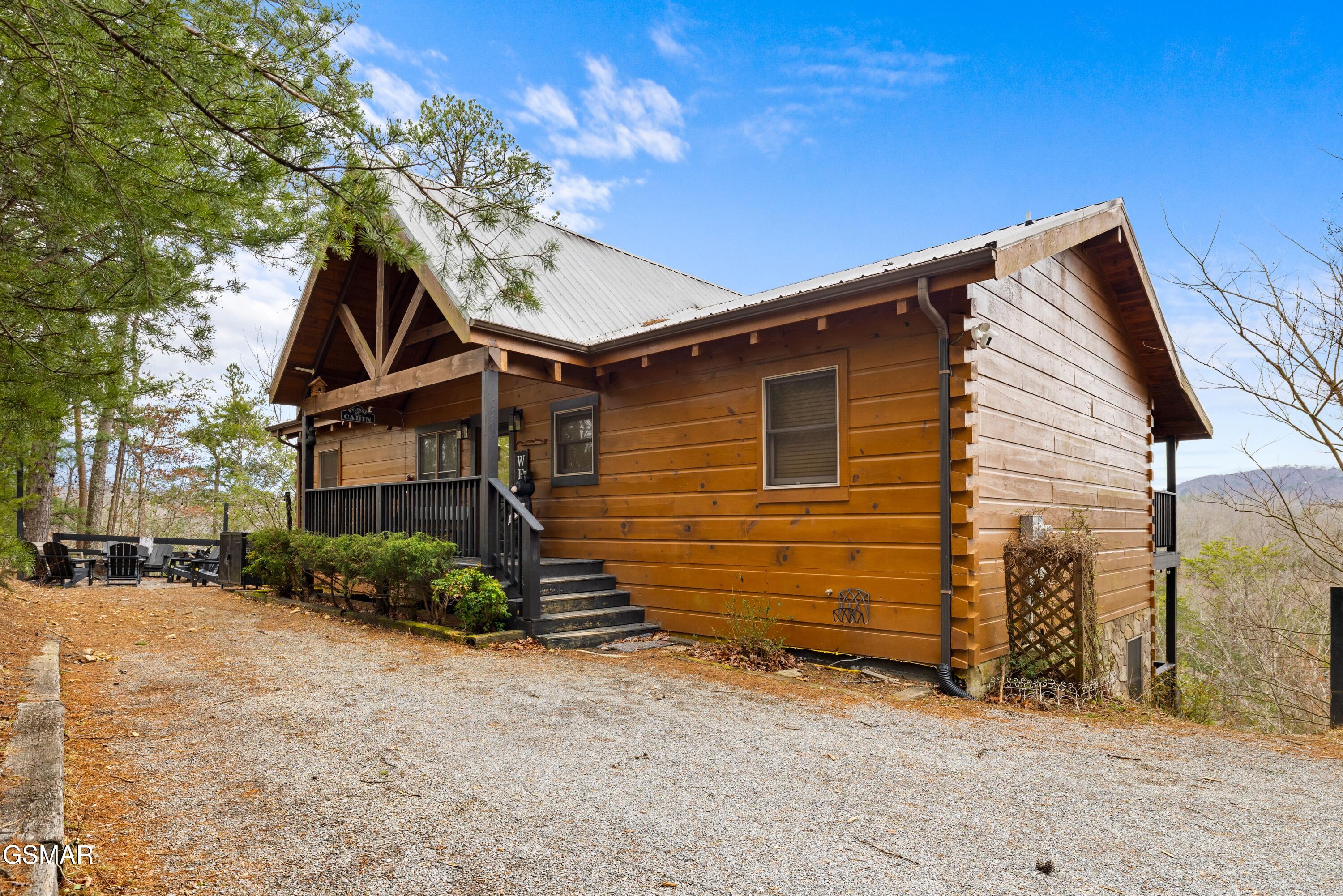 2980 Mountain Memories Way Sevierville TN 37876