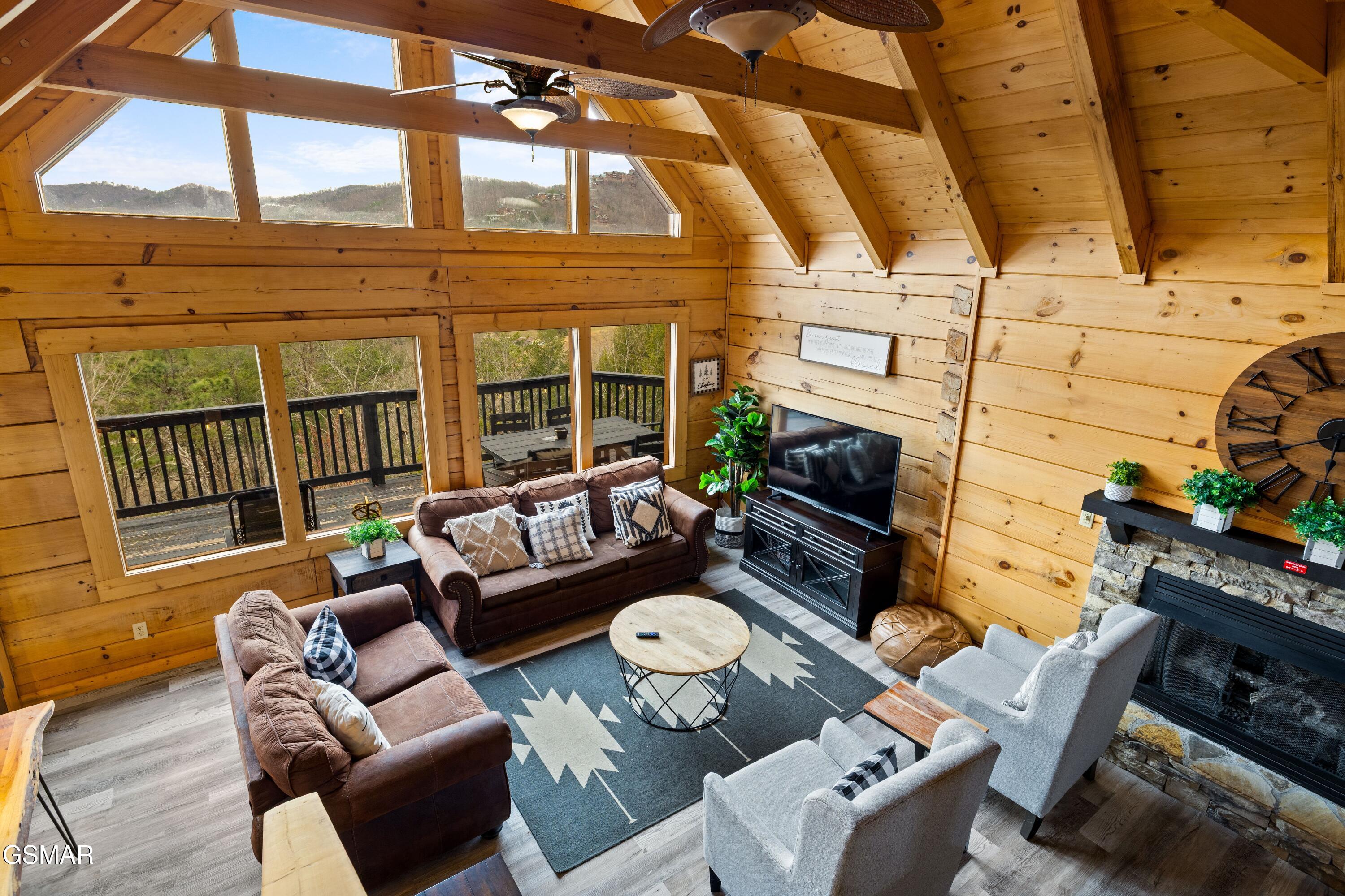 2980 Mountain Memories Way Sevierville TN 37876