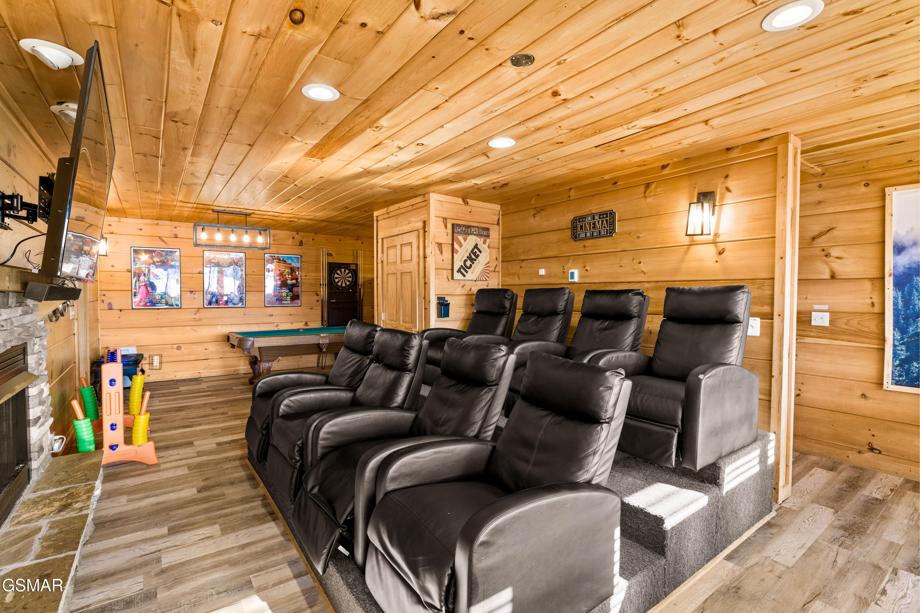 2980 Mountain Memories Way Sevierville TN 37876