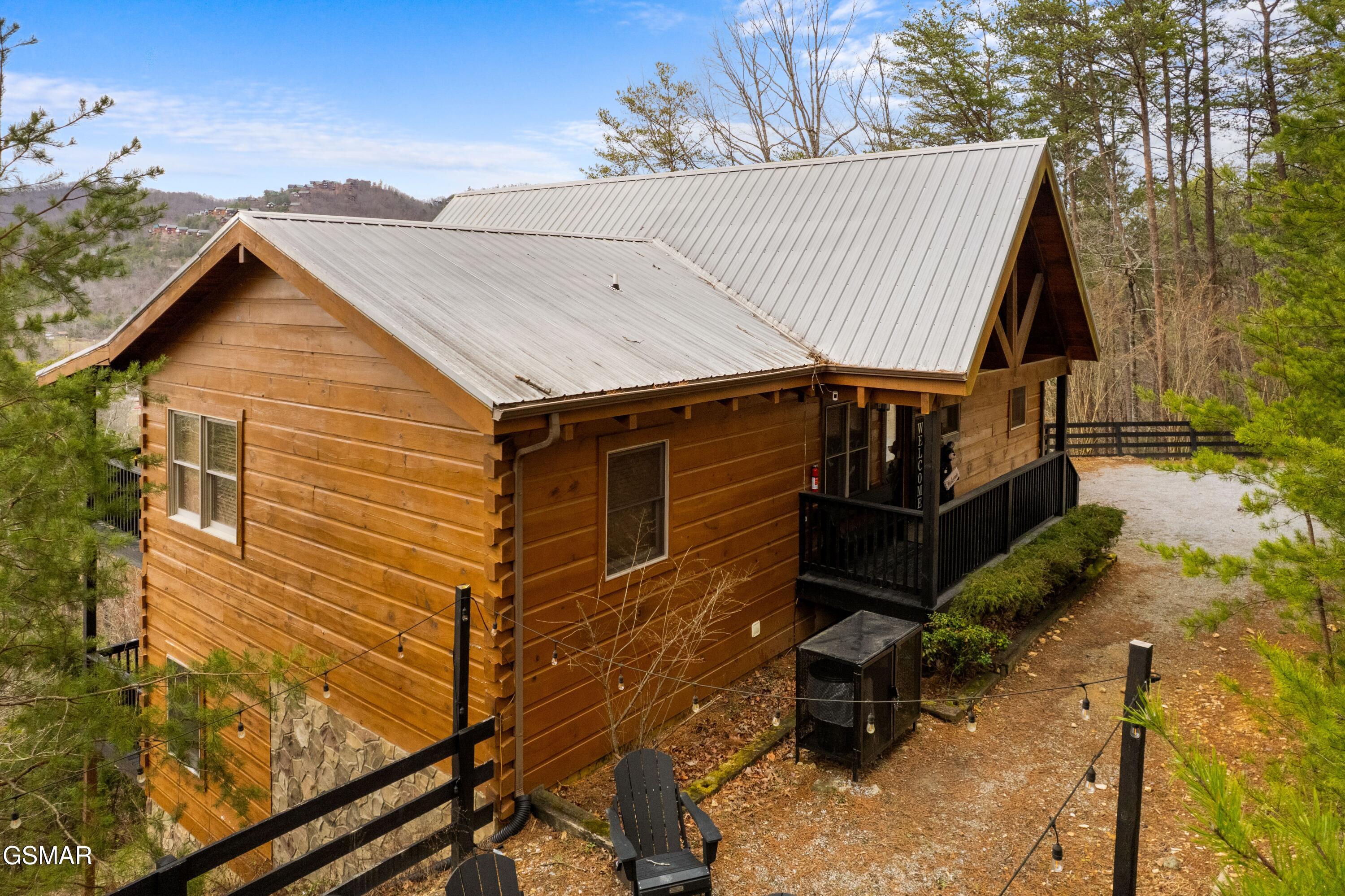 2980 Mountain Memories Way Sevierville TN 37876