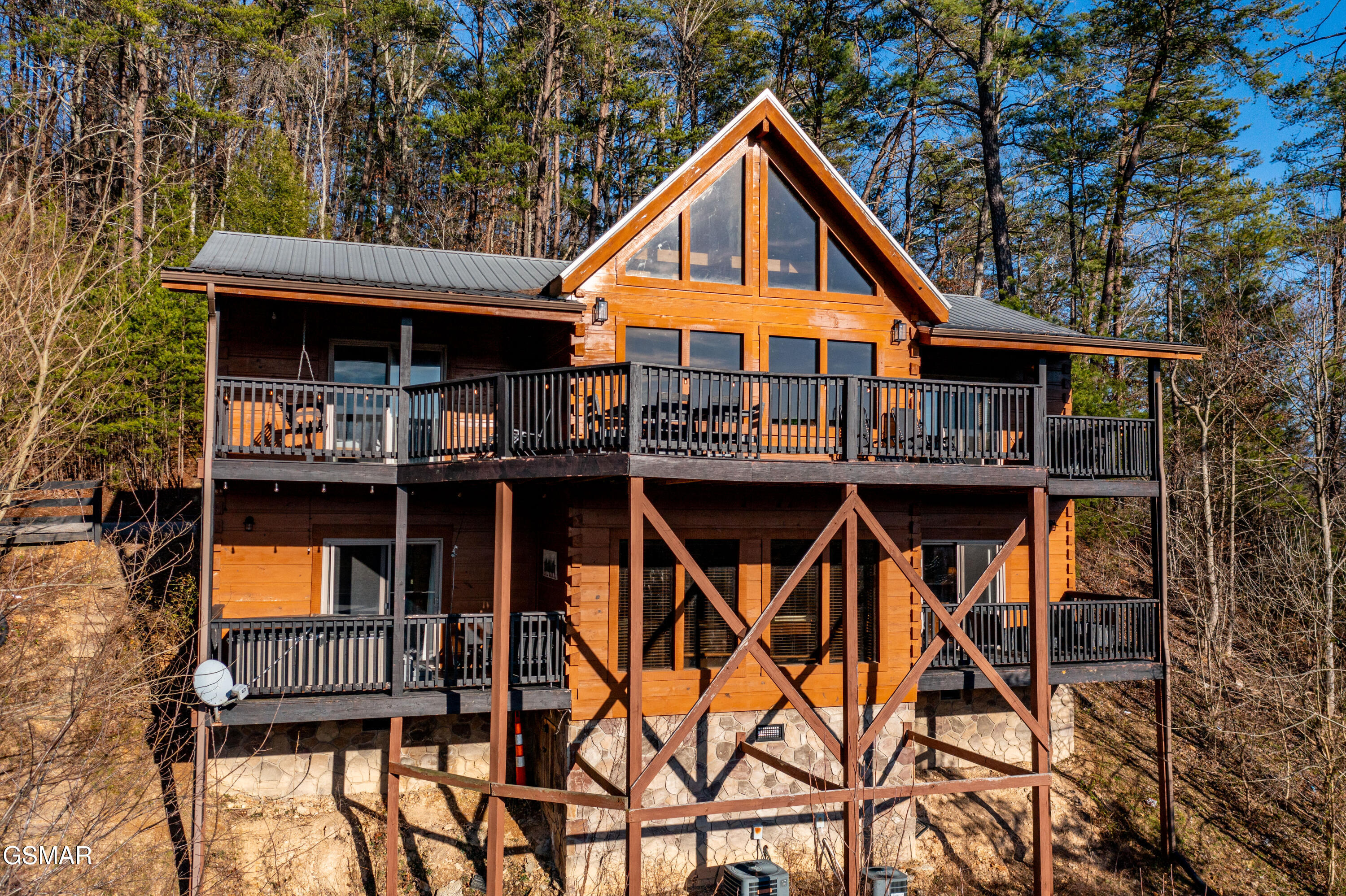 2980 Mountain Memories Way Sevierville TN 37876