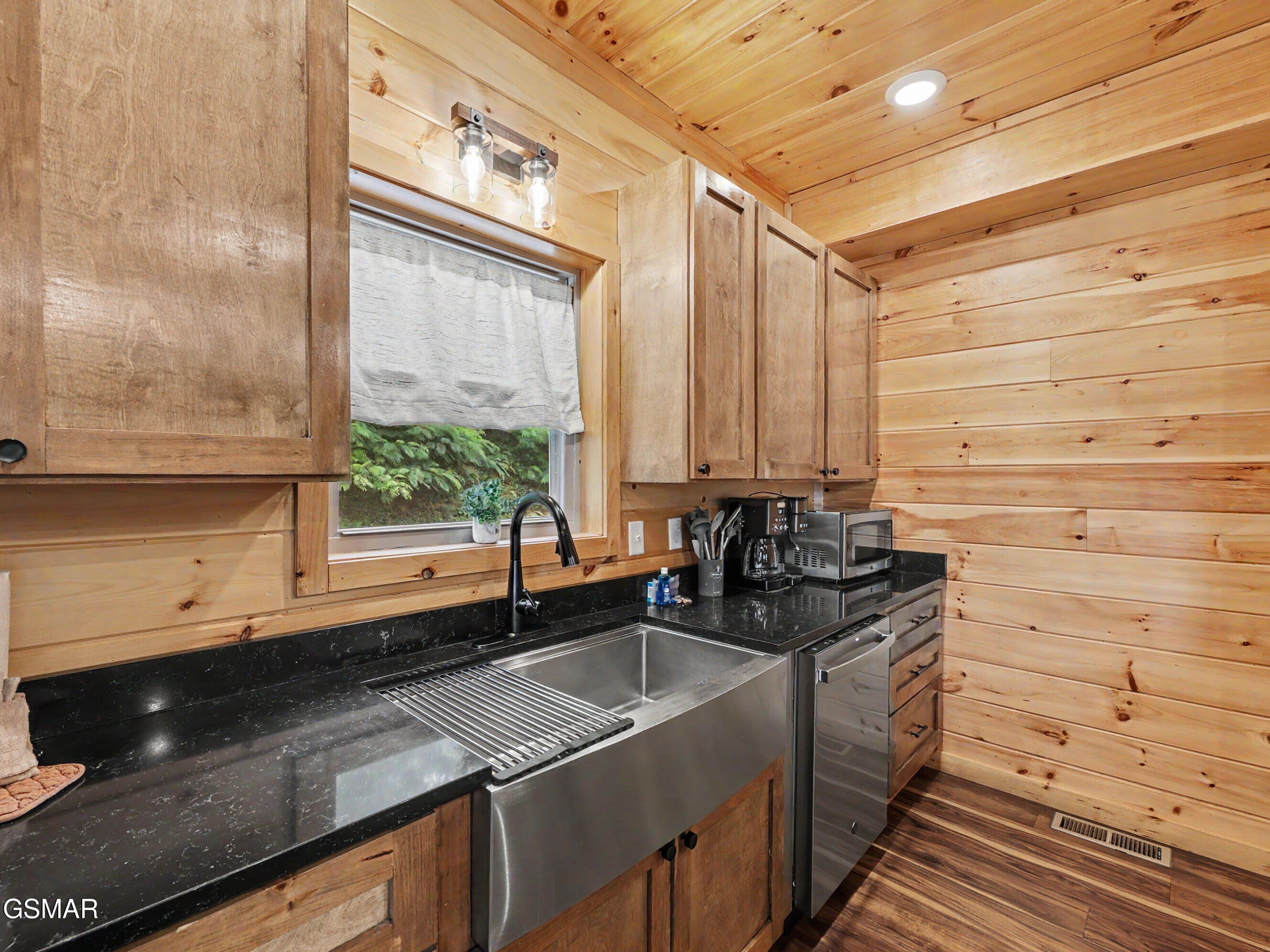 856 Crest View Drive Gatlinburg TN 37738