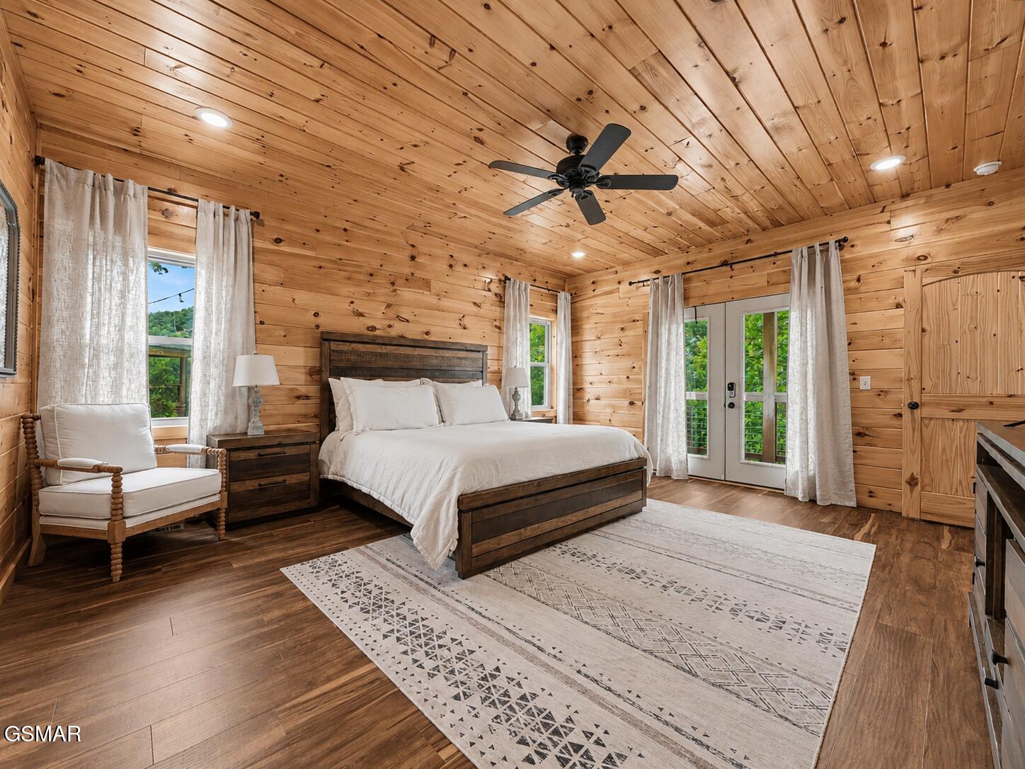856 Crest View Drive Gatlinburg TN 37738
