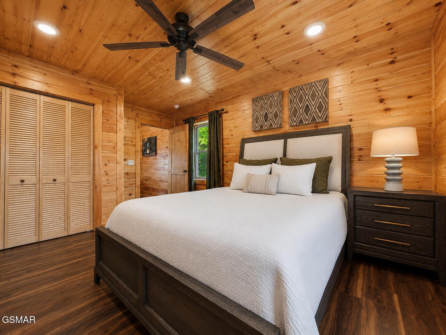856 Crest View Drive Gatlinburg TN 37738