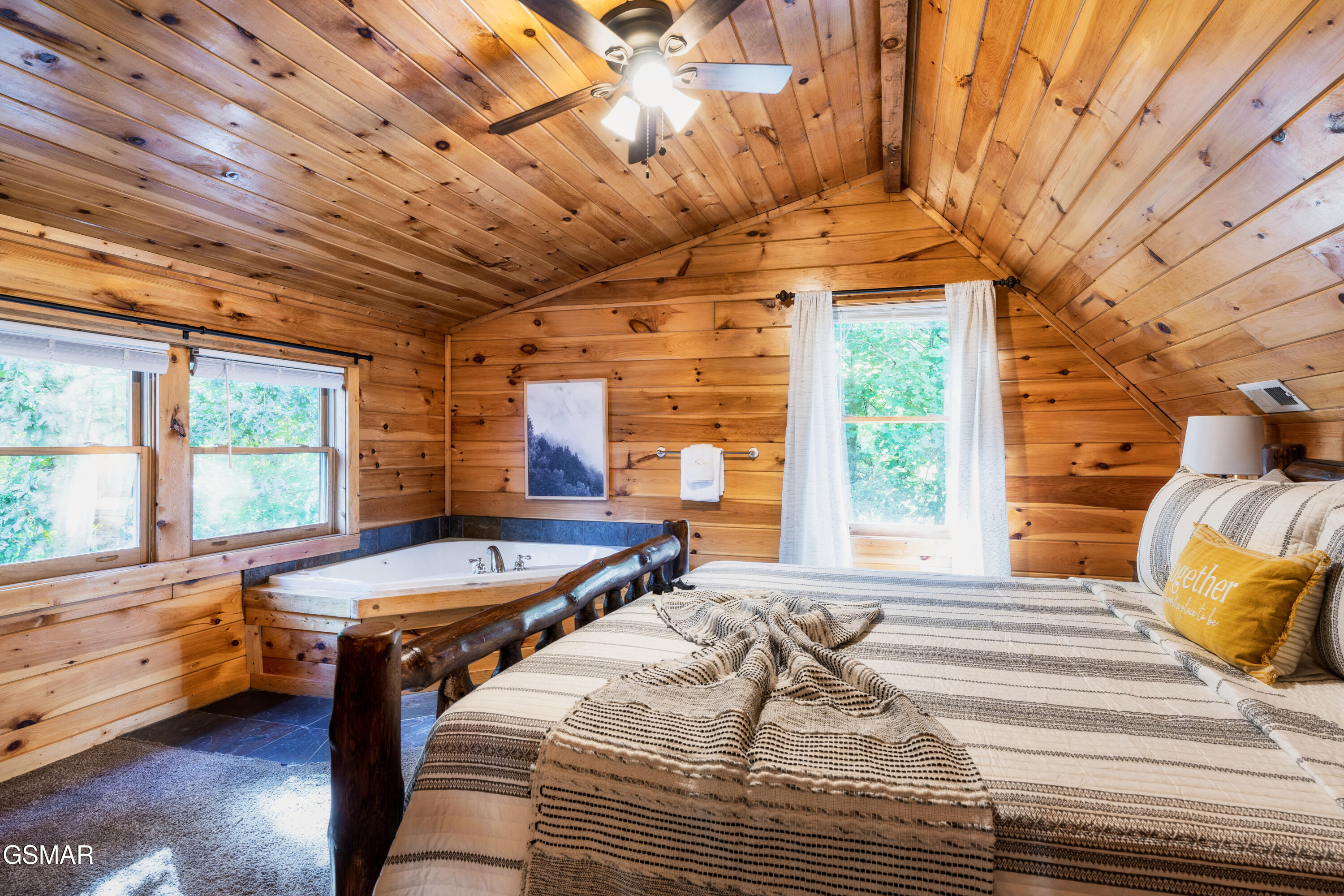 4250 Mountain Rest Way Sevierville TN 37876