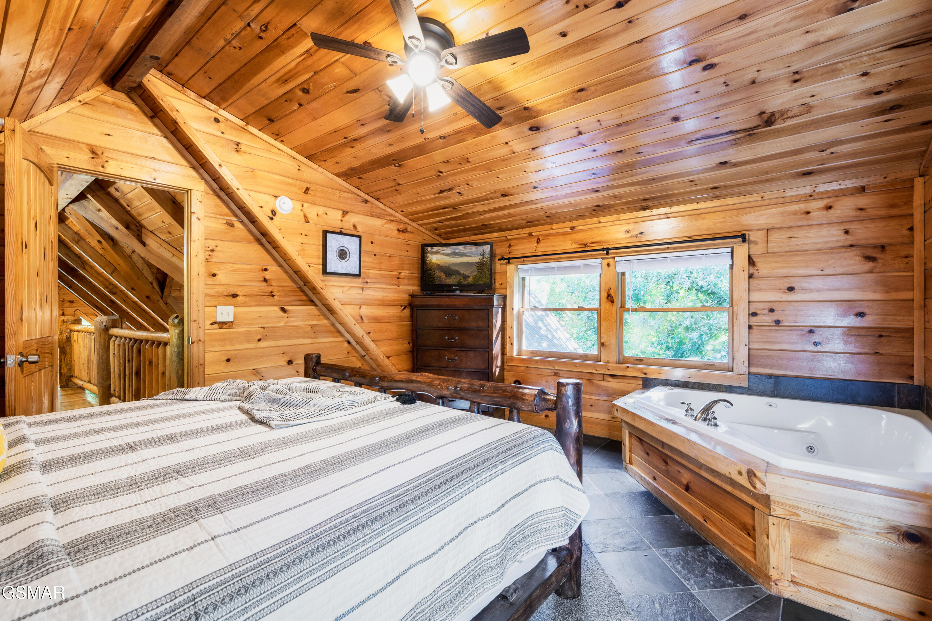 4250 Mountain Rest Way Sevierville TN 37876