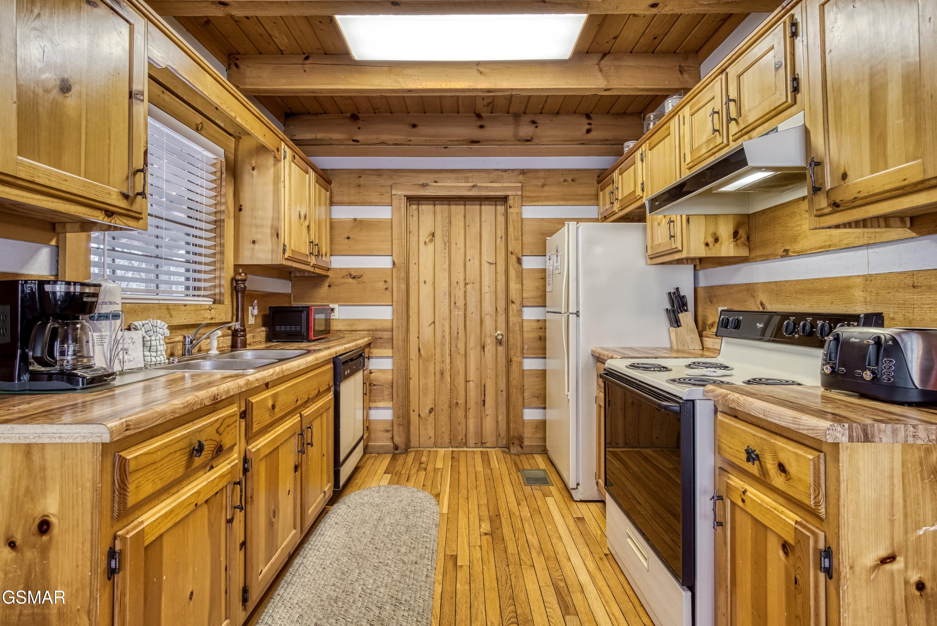 2752 Blue Springs Way Sevierville TN 37862