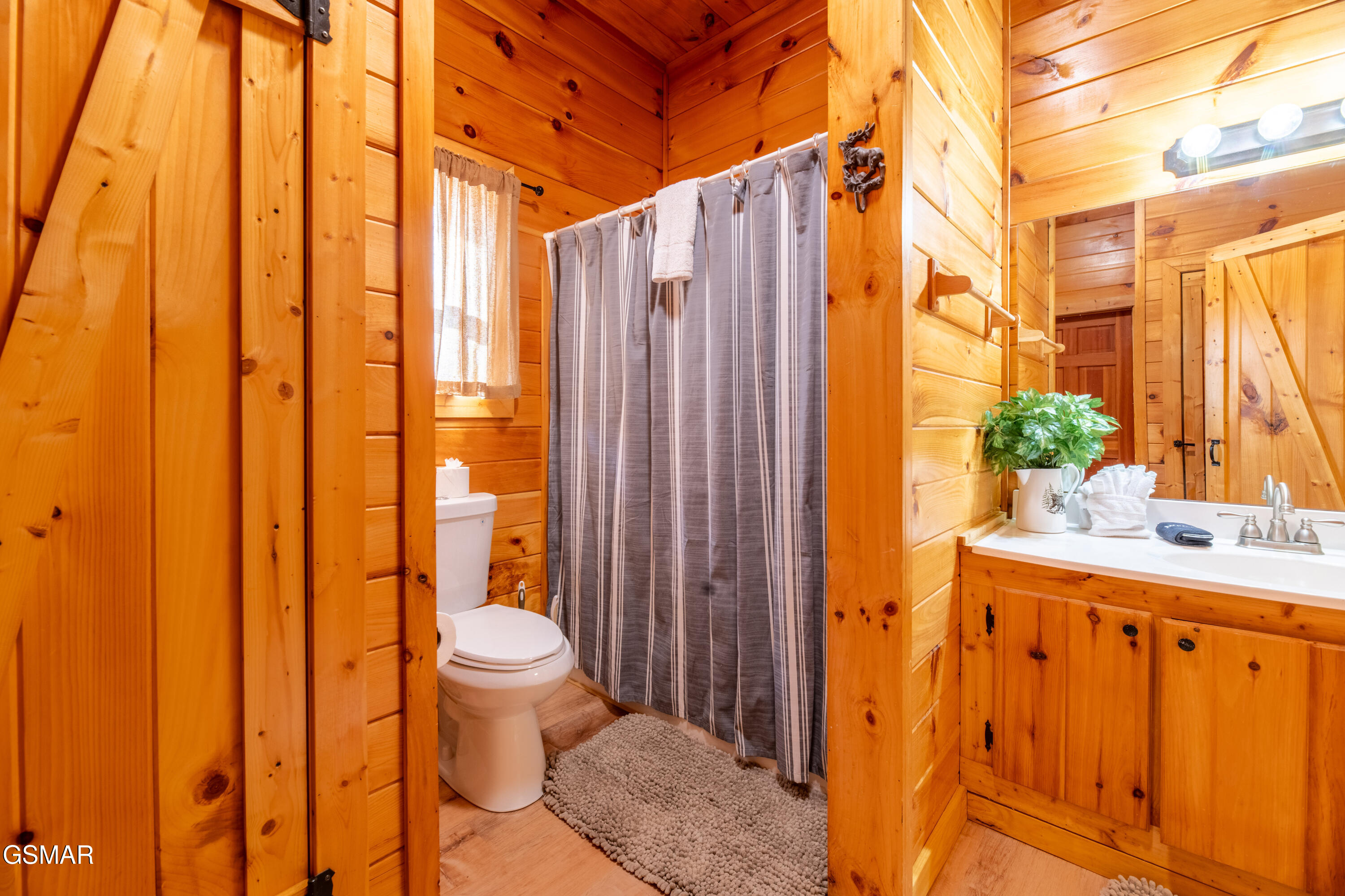 2213 Headrick Lead Sevierville TN 37862