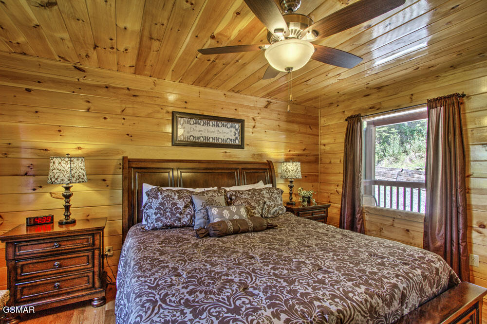 1742 Pulaski Lane Sevierville TN 37862