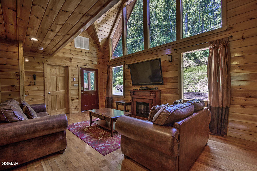 1742 Pulaski Lane Sevierville TN 37862