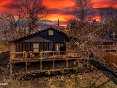 311 Indian Knob Circle Pigeon Forge TN 37863