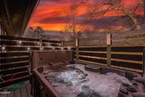 311 Indian Knob Circle Pigeon Forge TN 37863