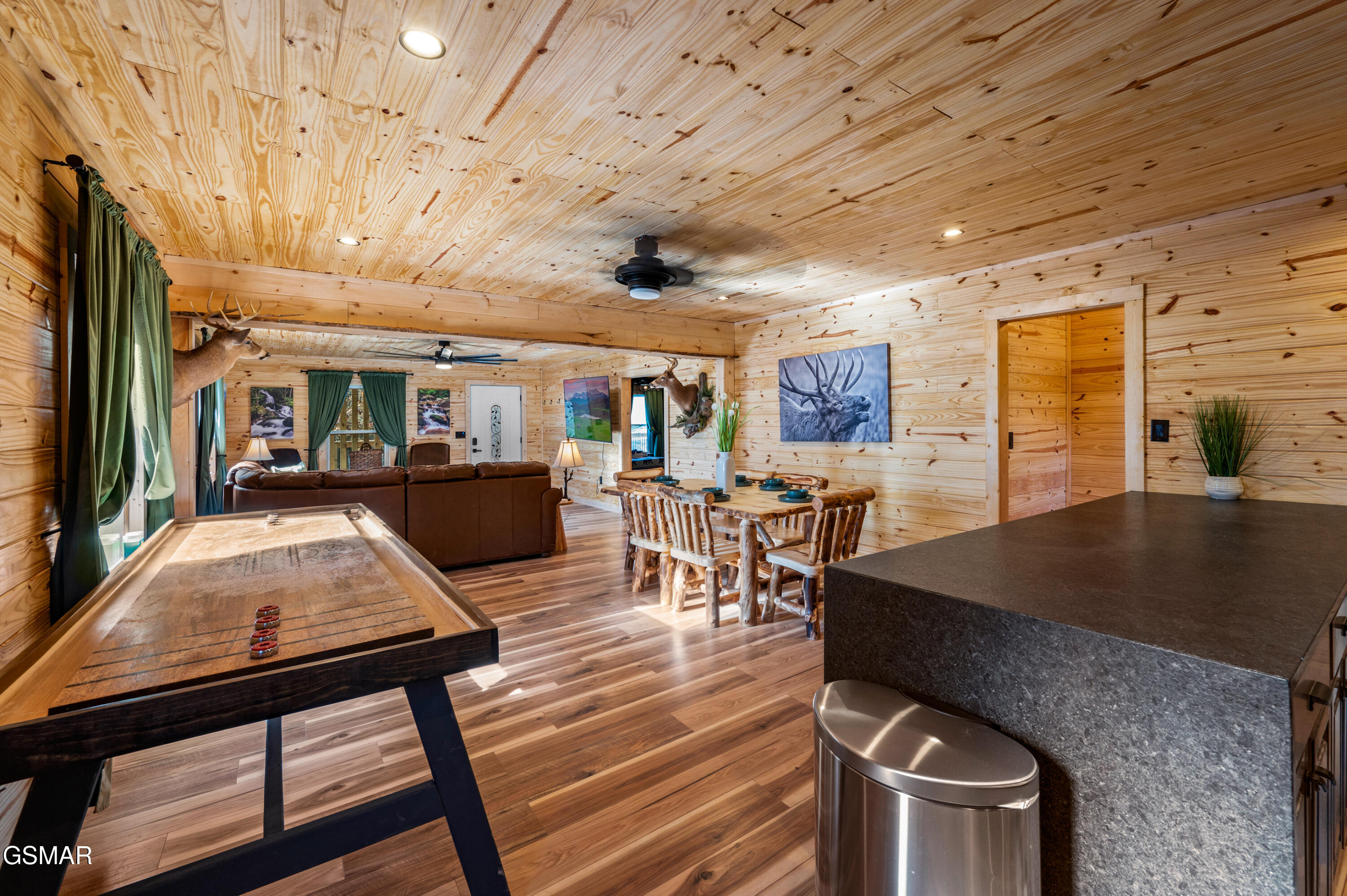 311 Indian Knob Circle Pigeon Forge TN 37863