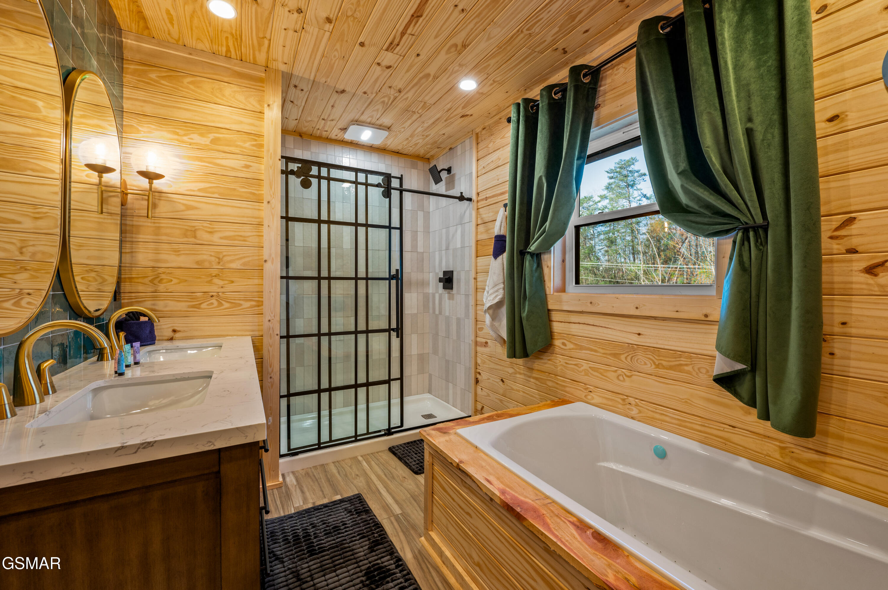 311 Indian Knob Circle Pigeon Forge TN 37863
