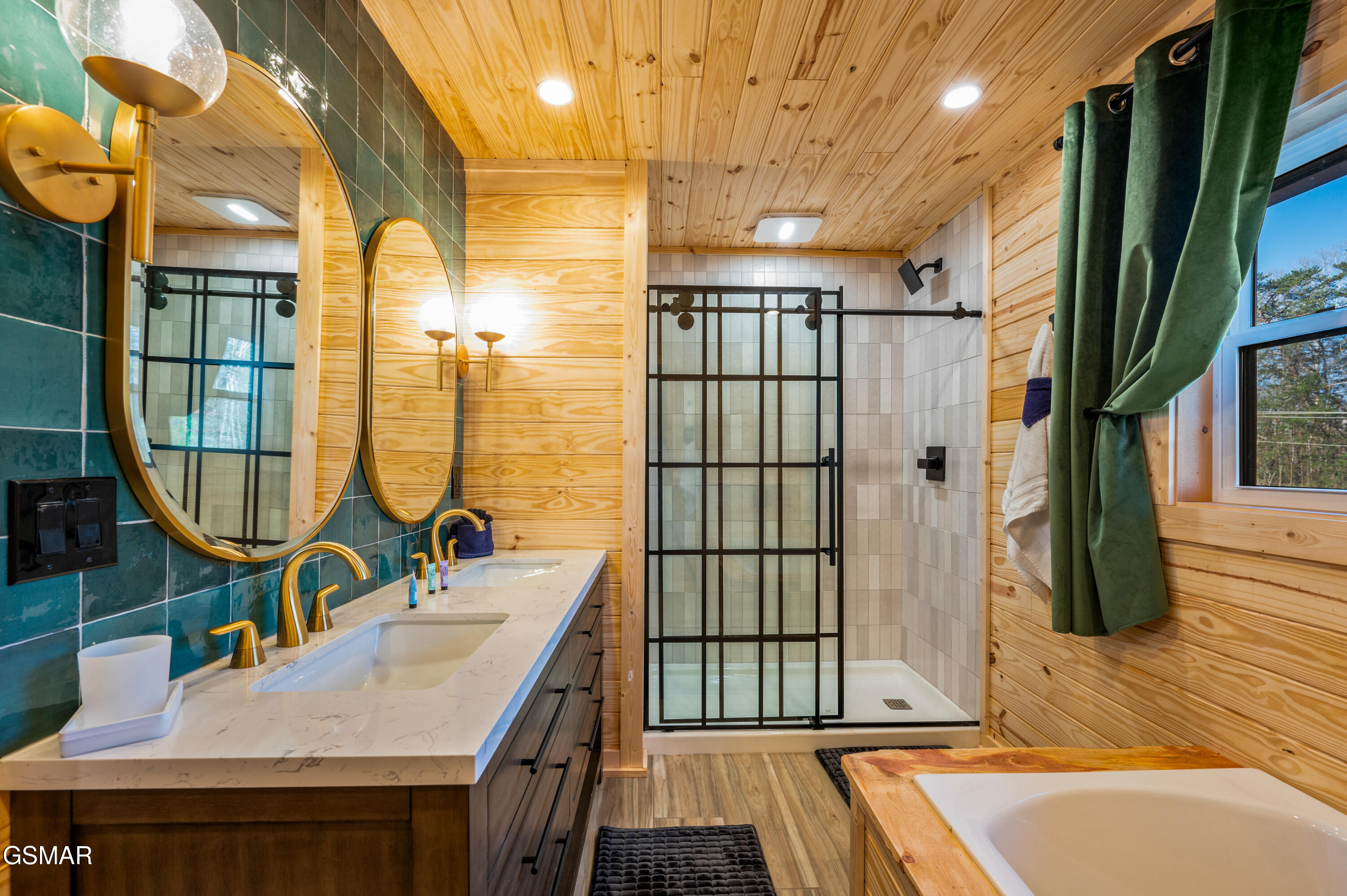 311 Indian Knob Circle Pigeon Forge TN 37863