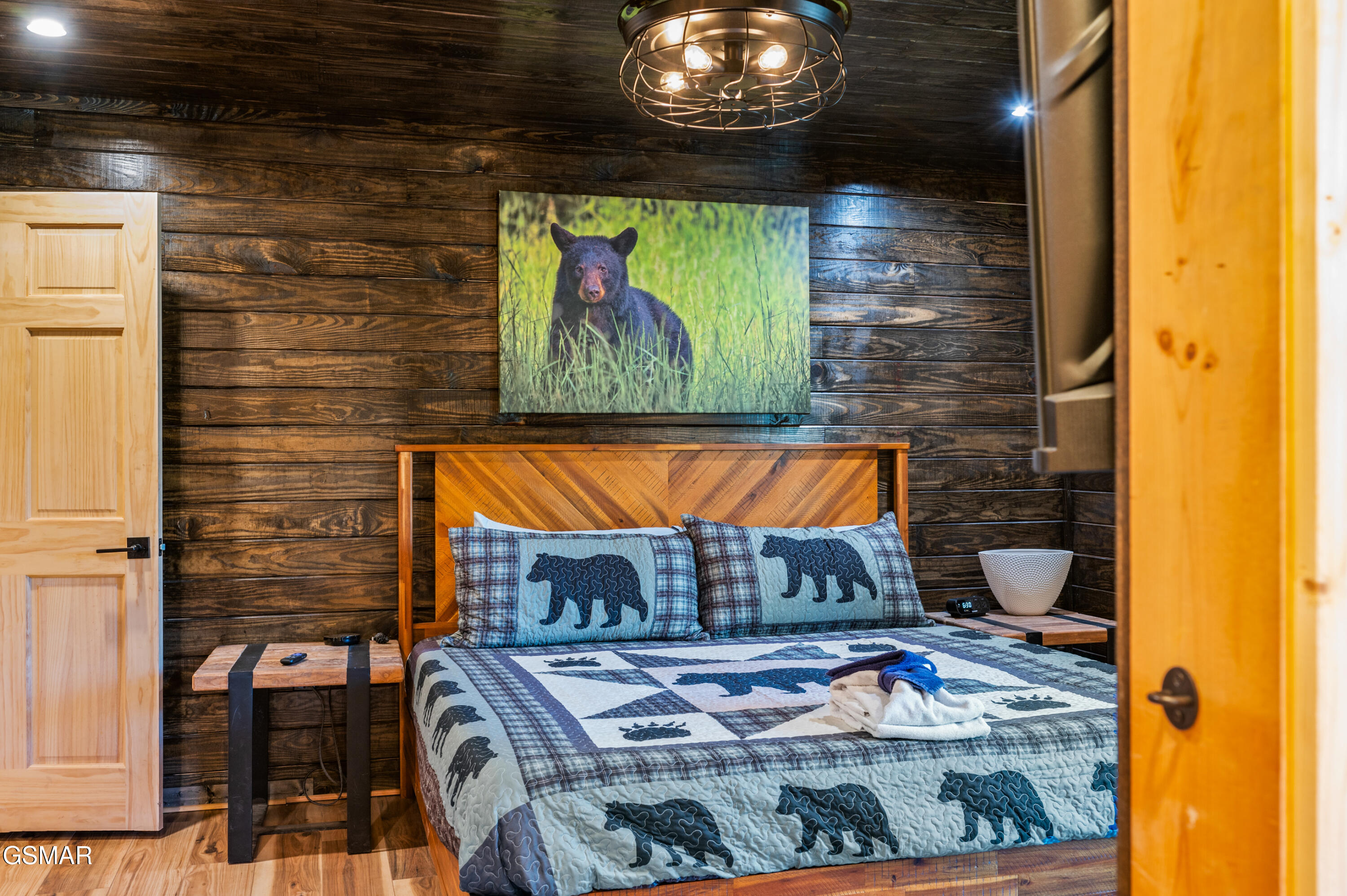 311 Indian Knob Circle Pigeon Forge TN 37863