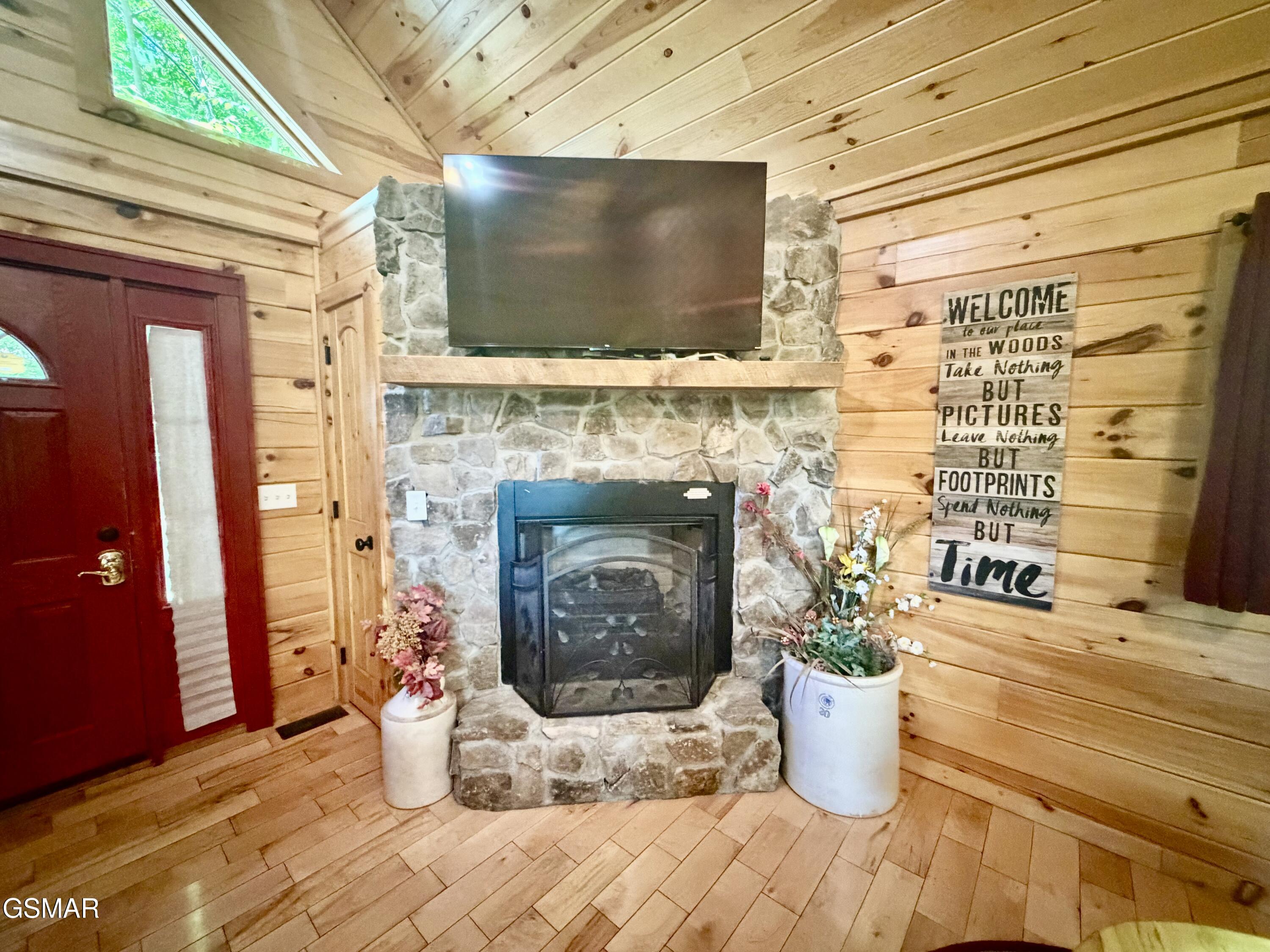 411 Abrams Falls Way Gatlinburg TN 37738