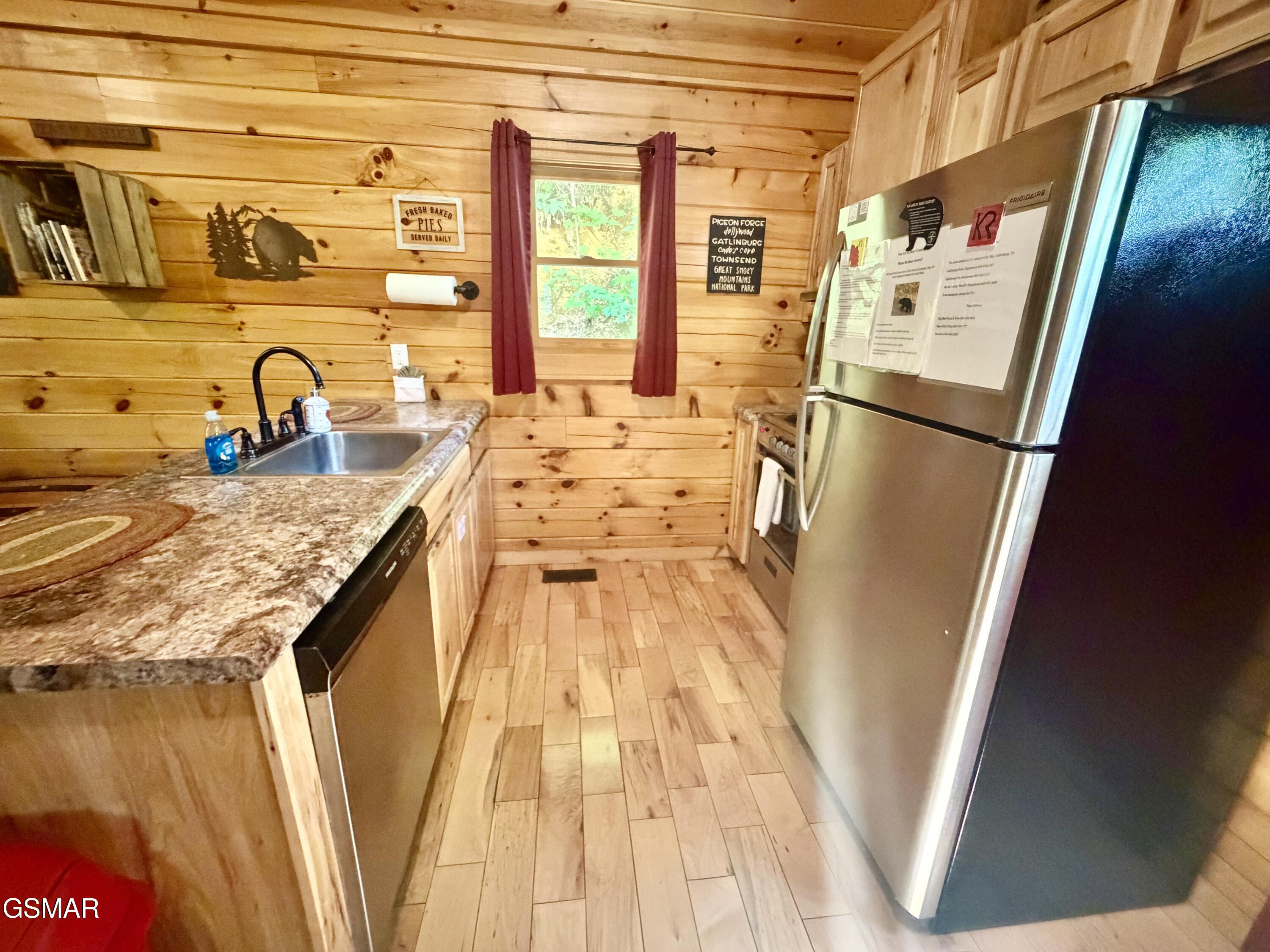 411 Abrams Falls Way Gatlinburg TN 37738