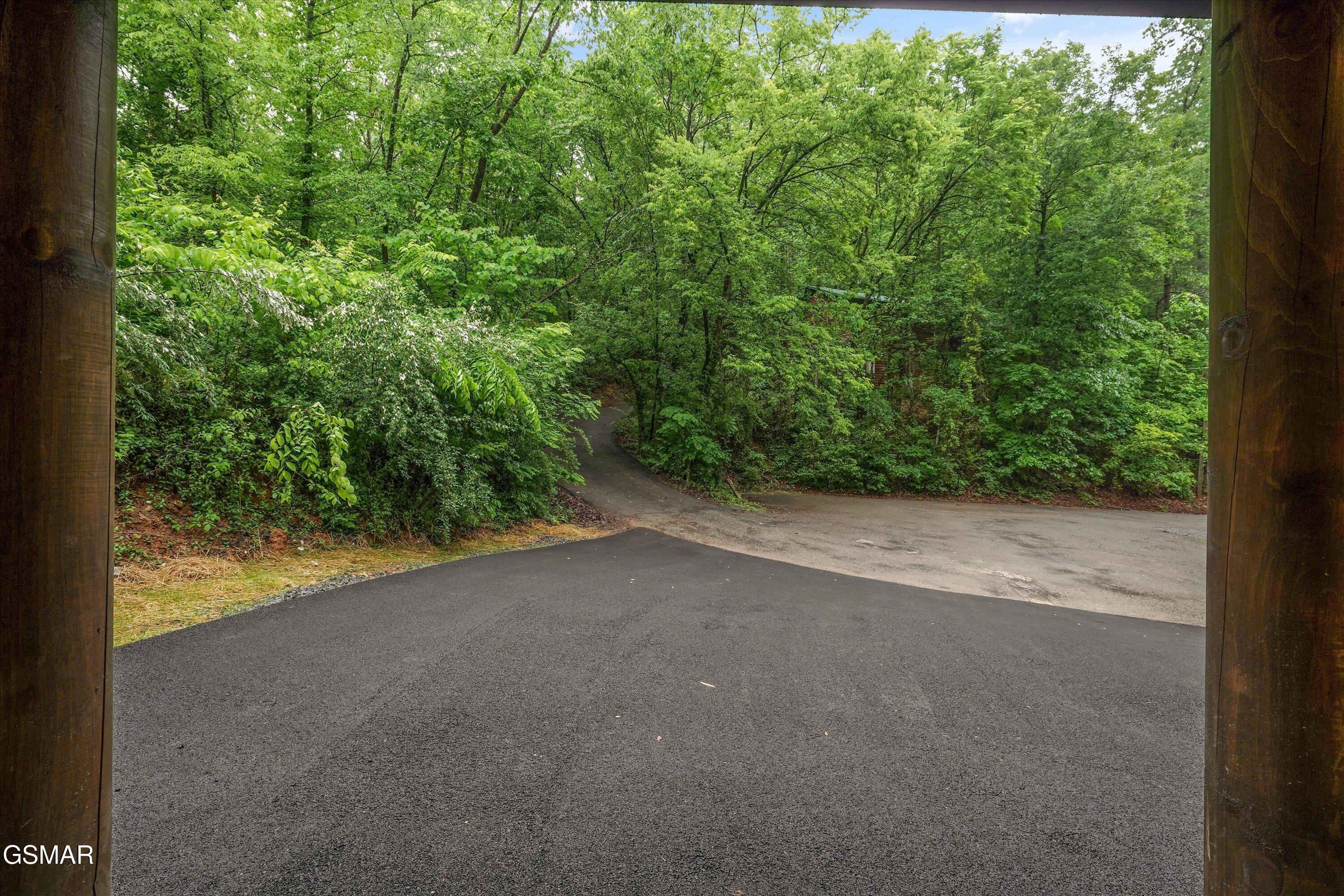 2036 Ridge Road Pigeon Forge TN 37863
