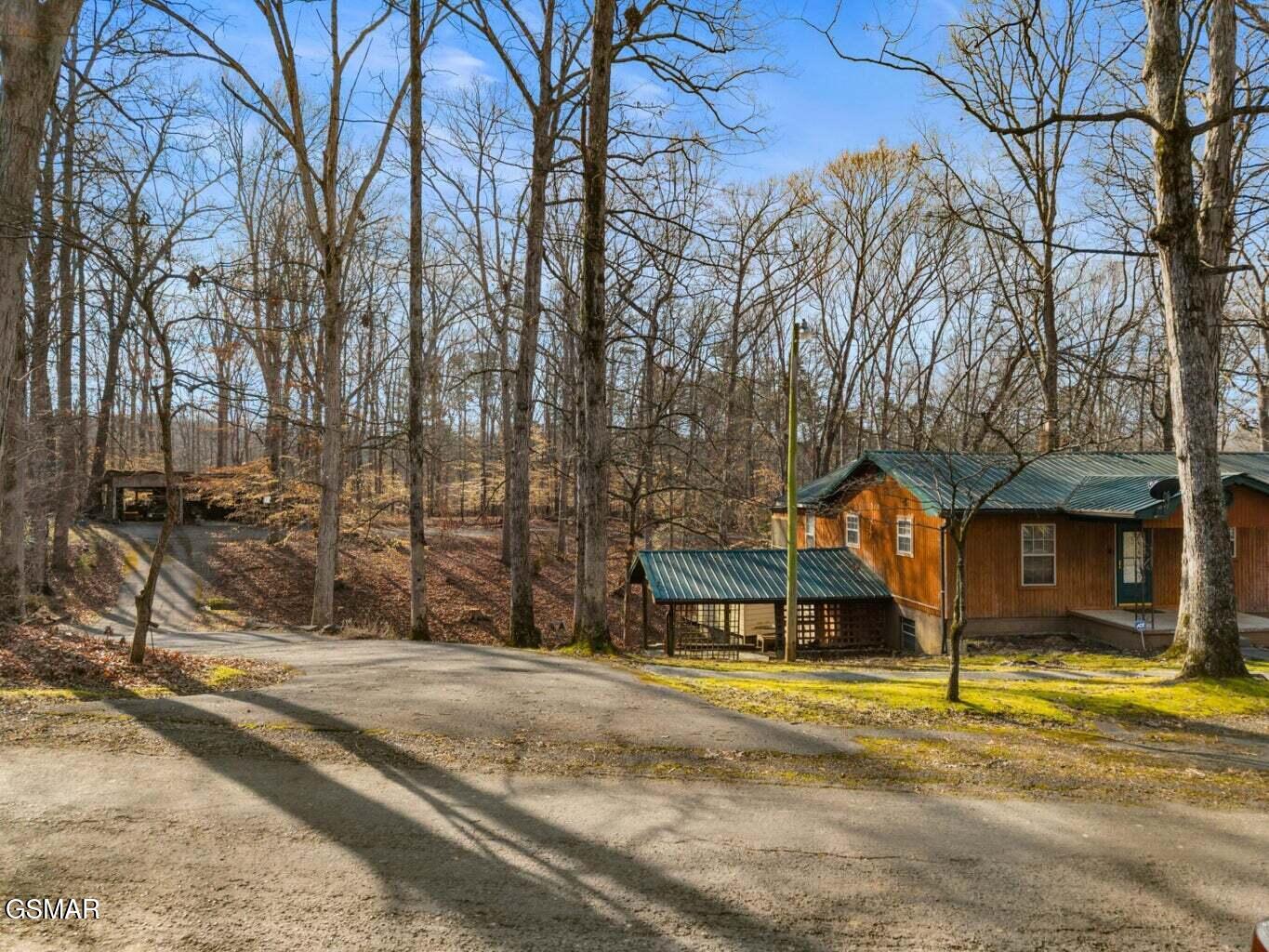 1027 Dean Circle Dandridge TN 37725