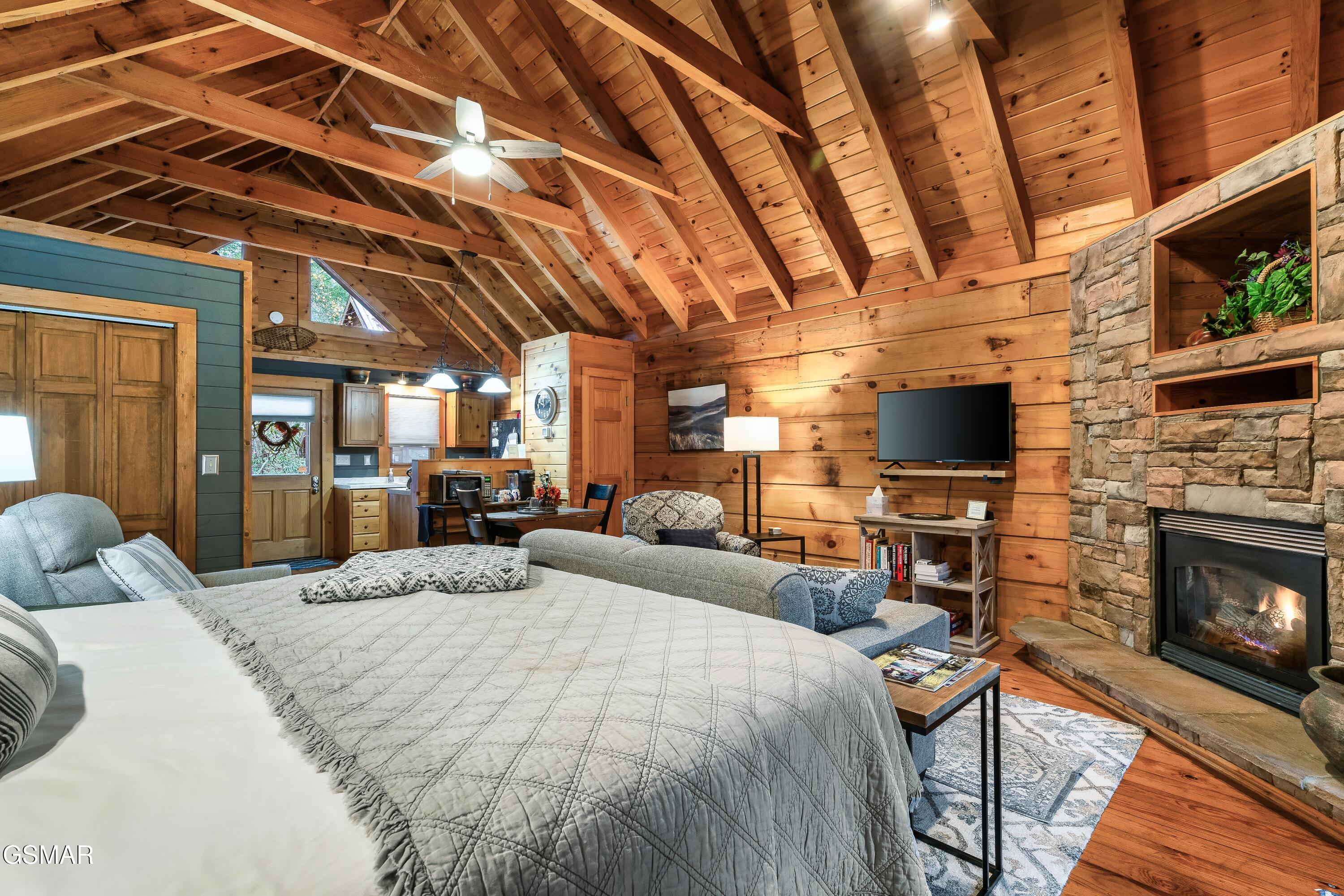 507 Hoot Owl Way Gatlinburg TN 37738