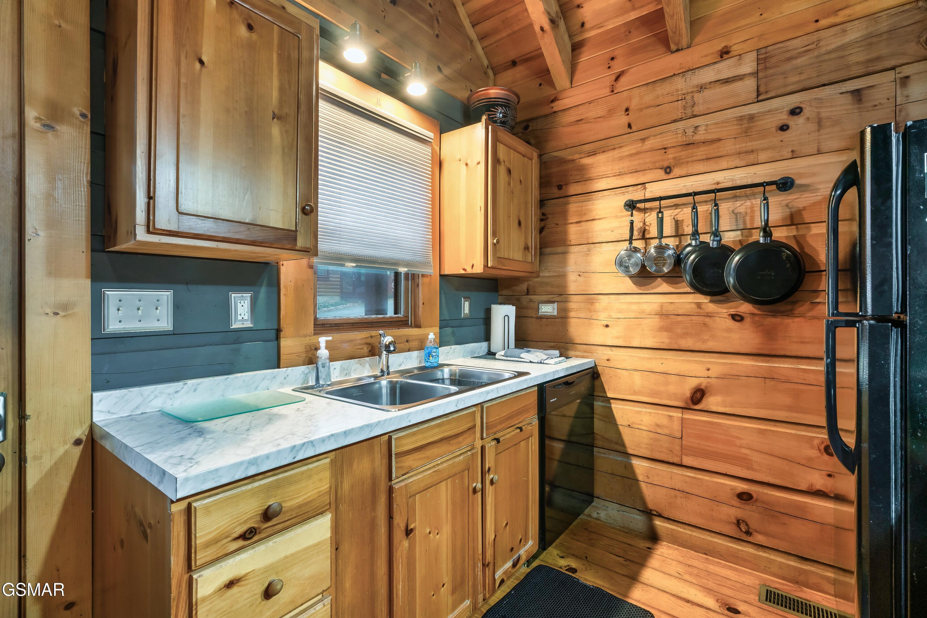 507 Hoot Owl Way Gatlinburg TN 37738