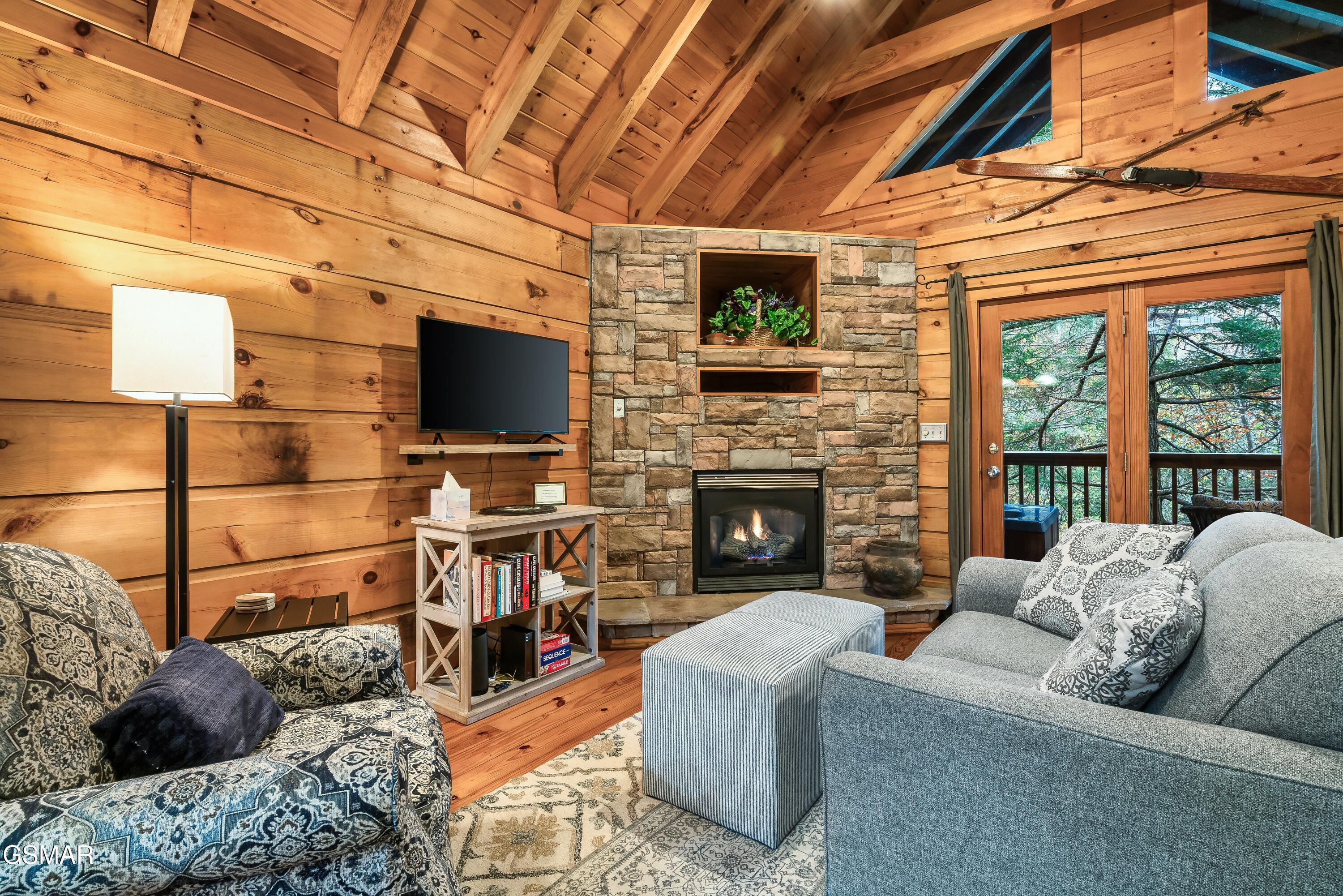 507 Hoot Owl Way Gatlinburg TN 37738