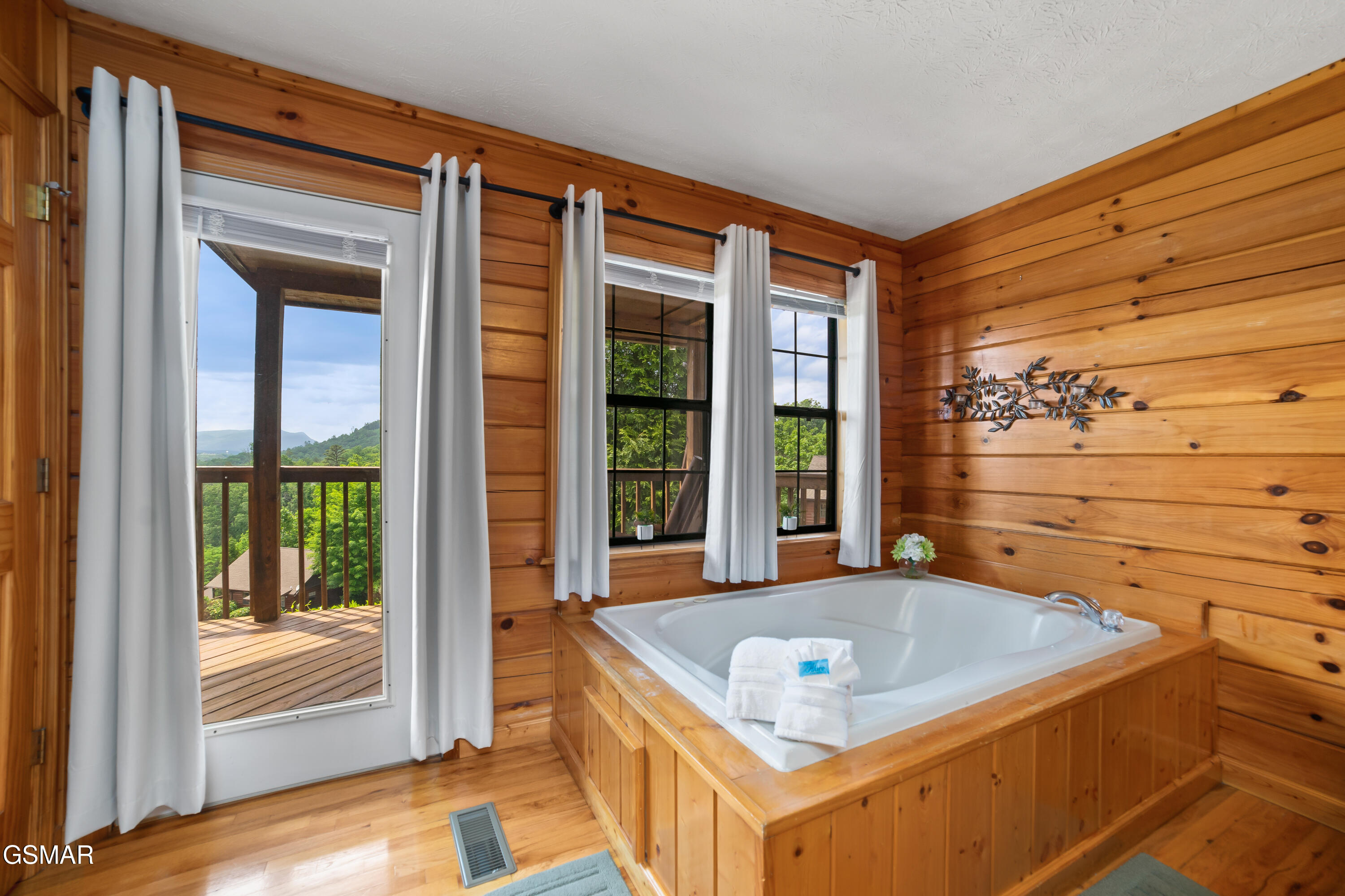 1624 Pinewood Way Sevierville TN 37862