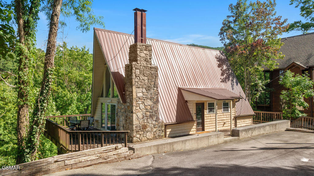 1105 Lower Alpine Way Gatlinburg TN 37738