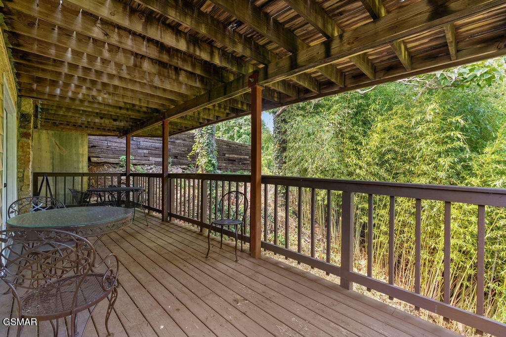 1105 Lower Alpine Way Gatlinburg TN 37738