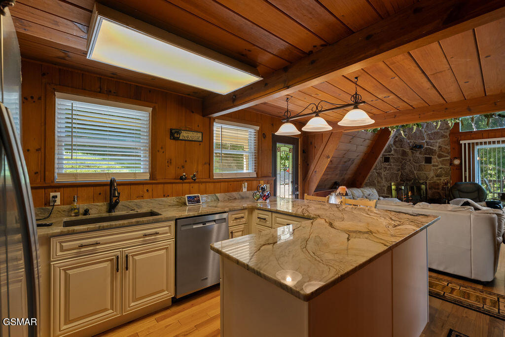 1105 Lower Alpine Way Gatlinburg TN 37738