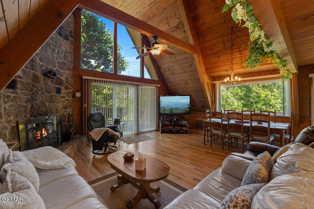 1105 Lower Alpine Way Gatlinburg TN 37738